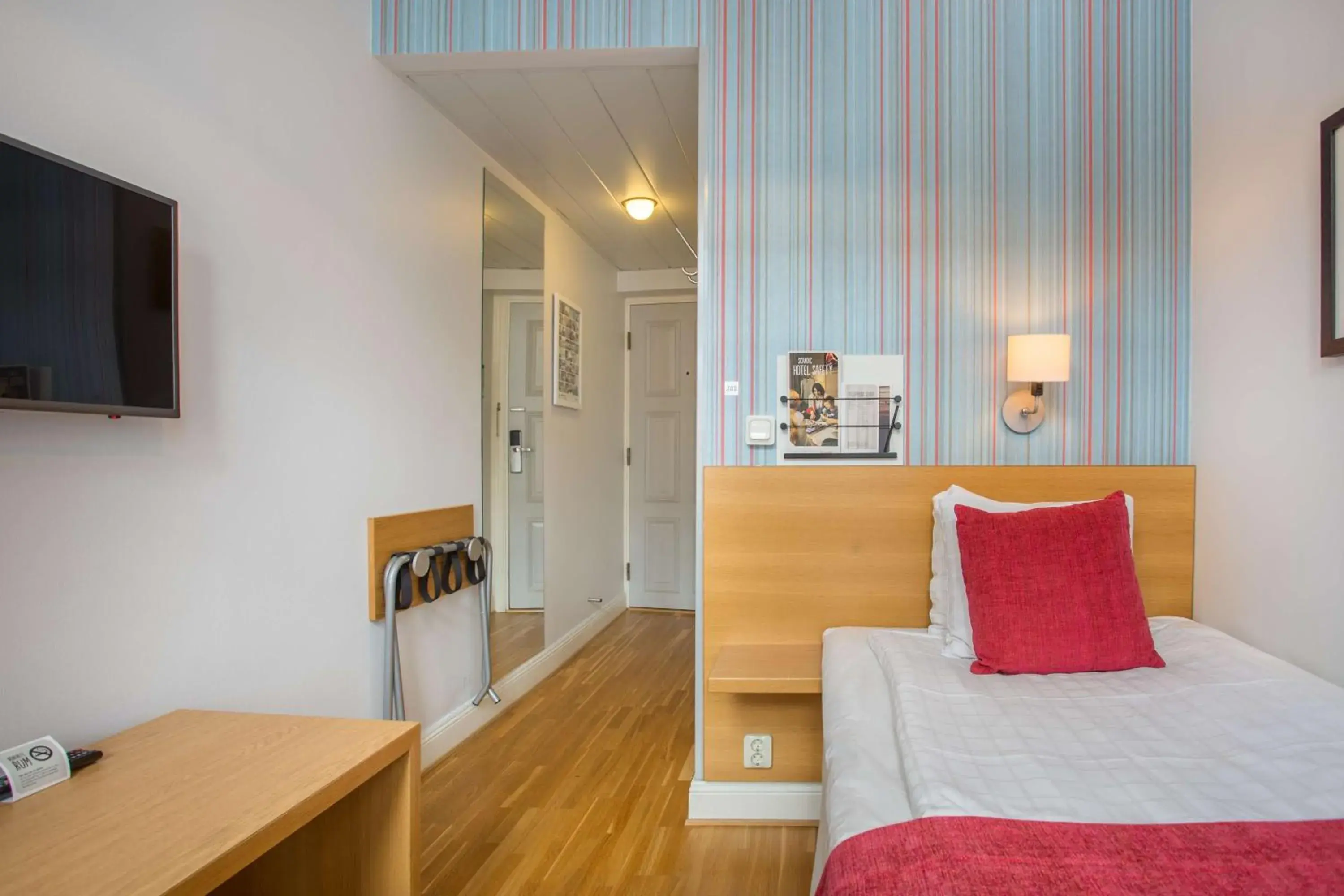 Bedroom, Bed in Scandic Stortorget Bedroom, Bed in Scandic Stortorget