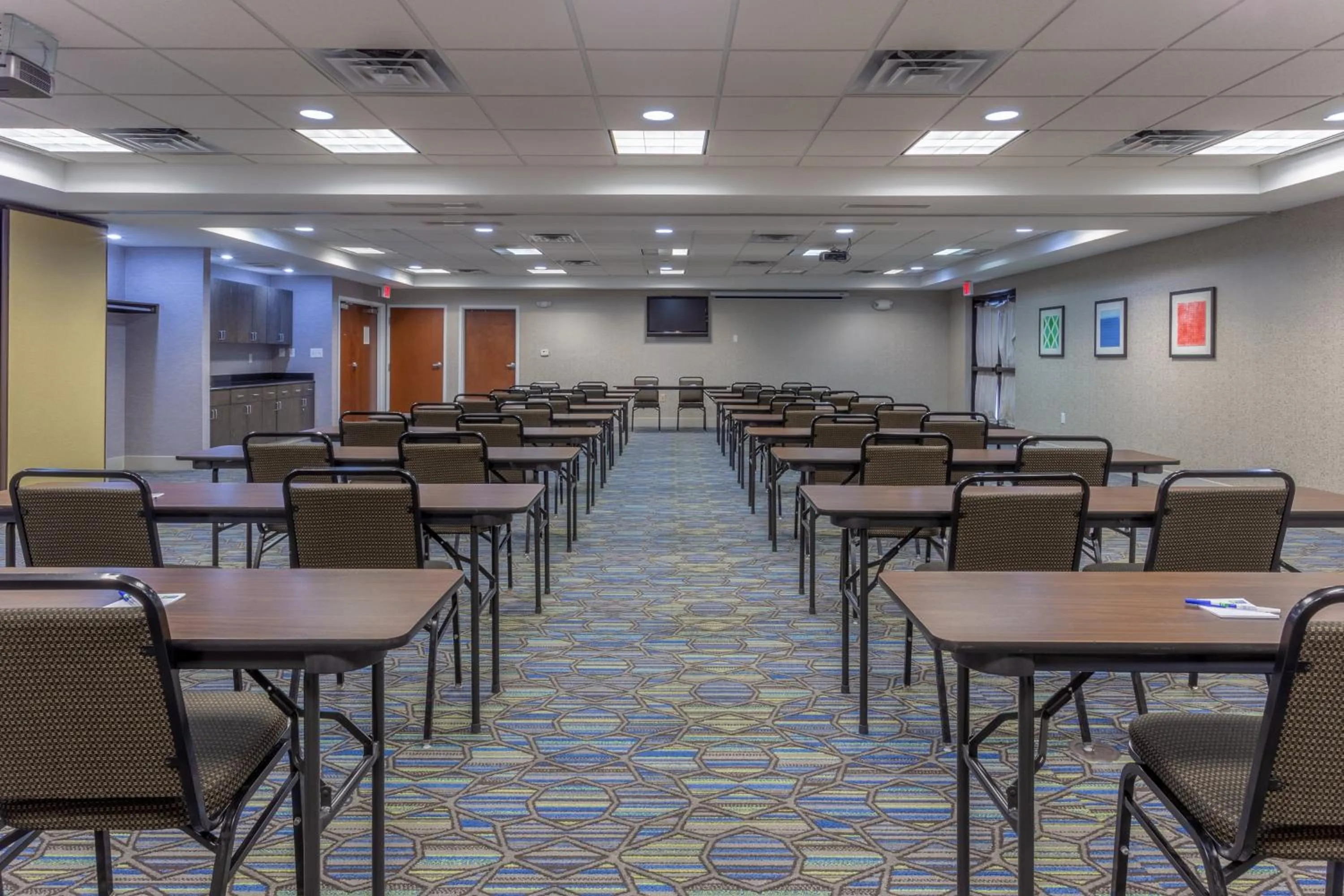 Meeting/conference room in Holiday Inn Express - Indianapolis - Southeast by IHG