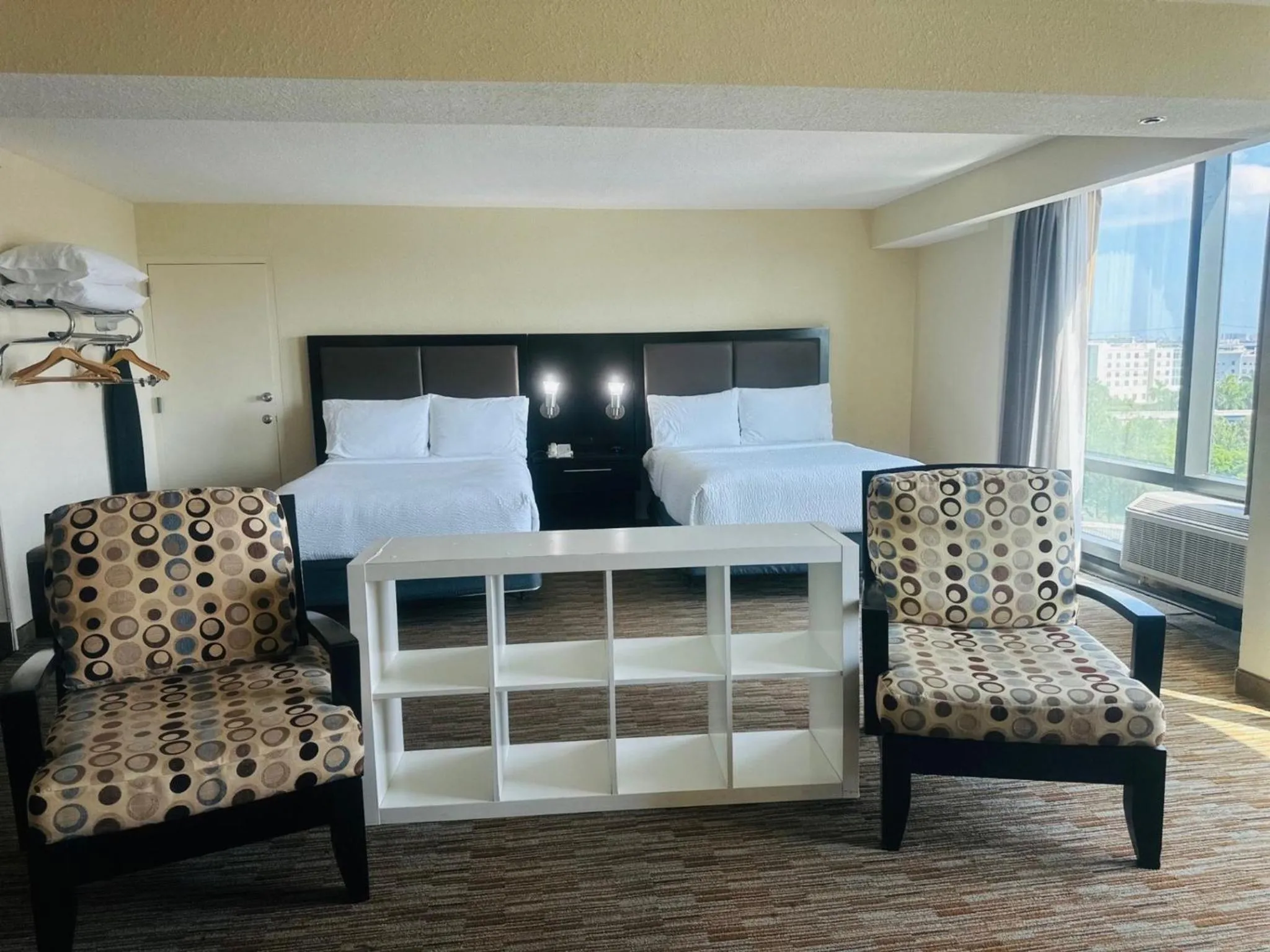 Photo of the whole room, Bed in Holiday Inn Miami International Airport by IHG