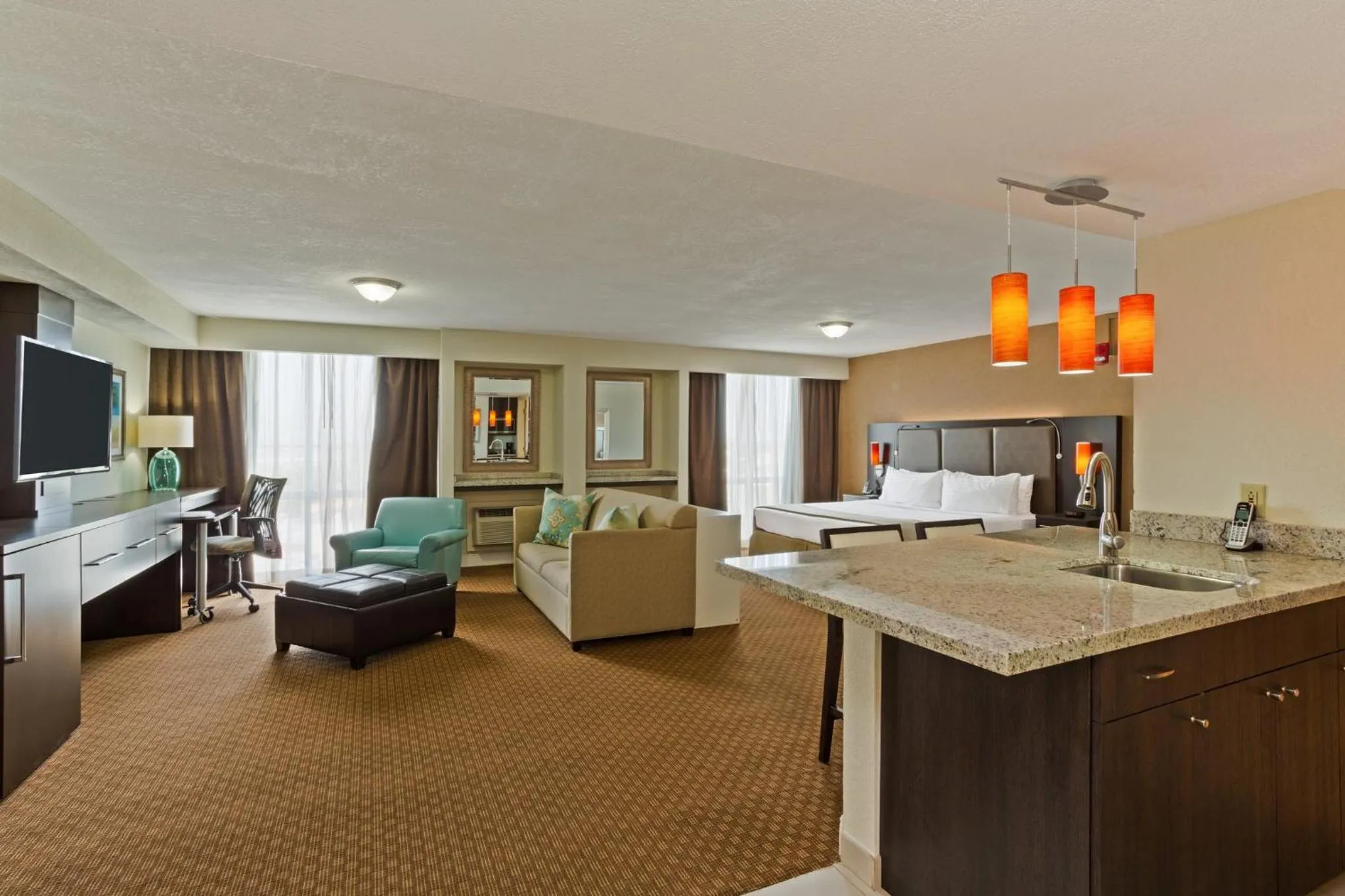 Photo of the whole room in Holiday Inn Miami International Airport by IHG