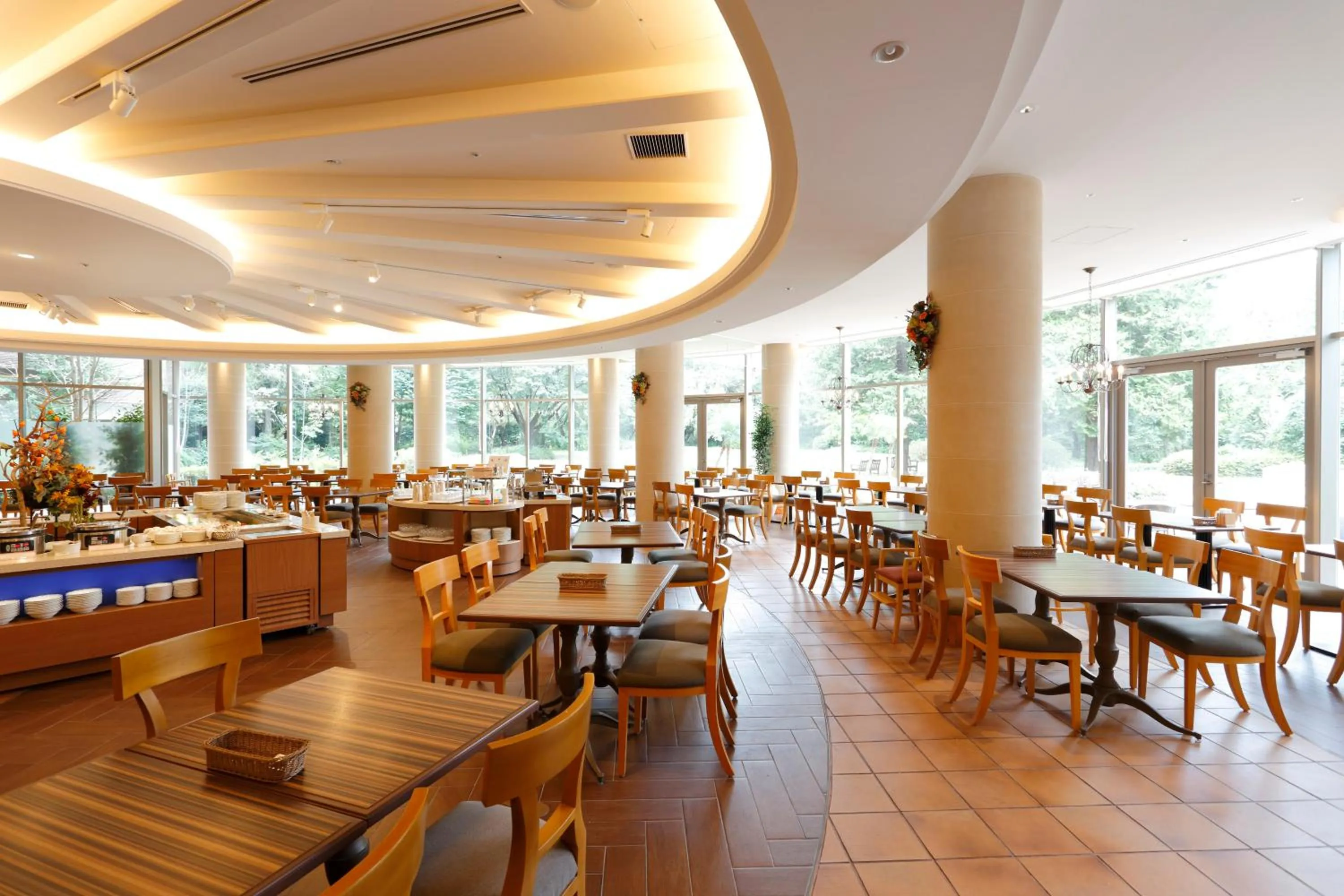 Restaurant/places to eat in Forest Inn Showakan (Okura Hotels & Resorts)