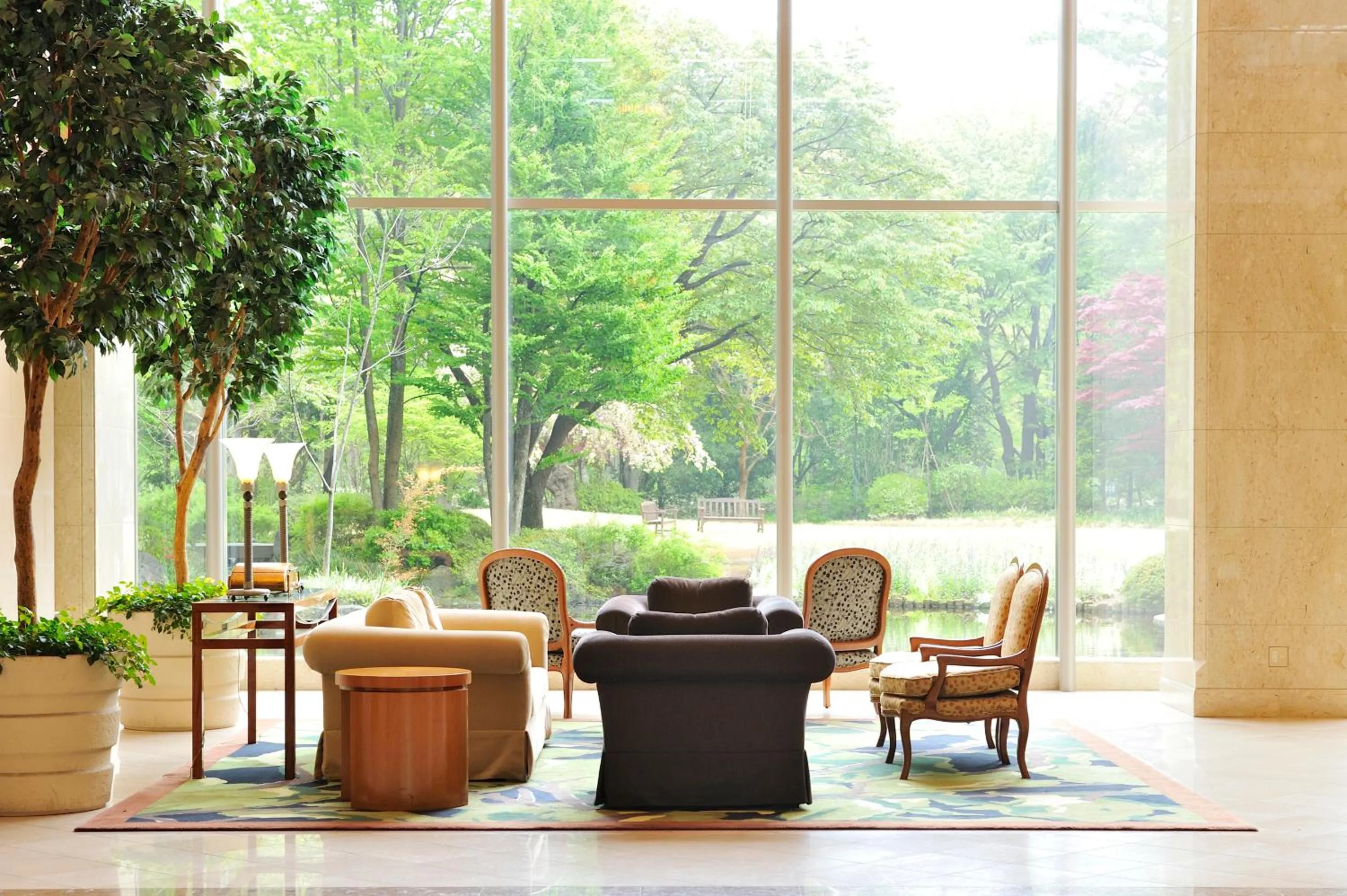 Lobby or reception in Forest Inn Showakan (Okura Hotels & Resorts)