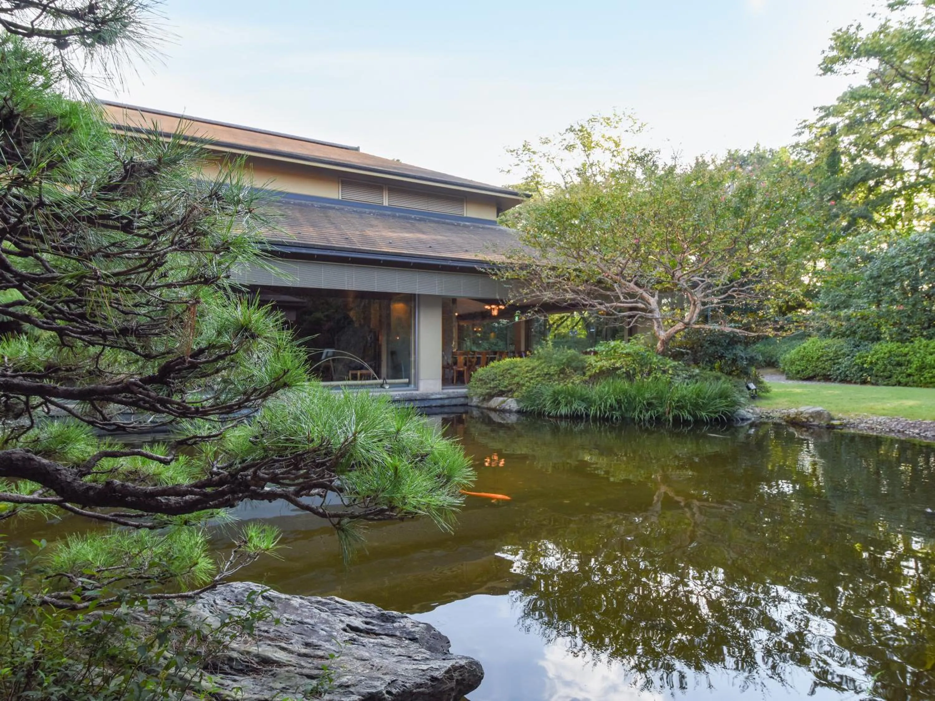 Restaurant/places to eat in Forest Inn Showakan (Okura Hotels & Resorts)