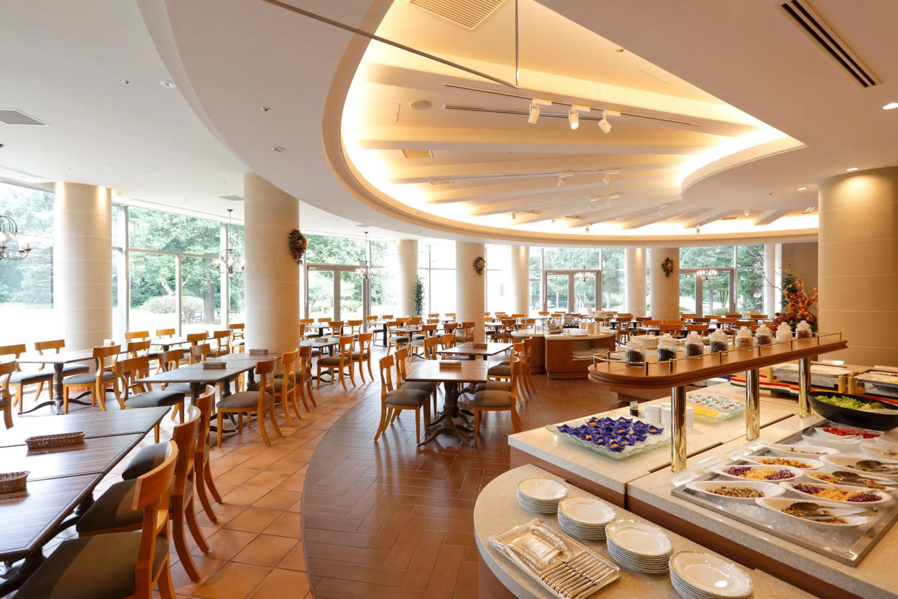 Restaurant/places to eat in Forest Inn Showakan (Okura Hotels & Resorts)
