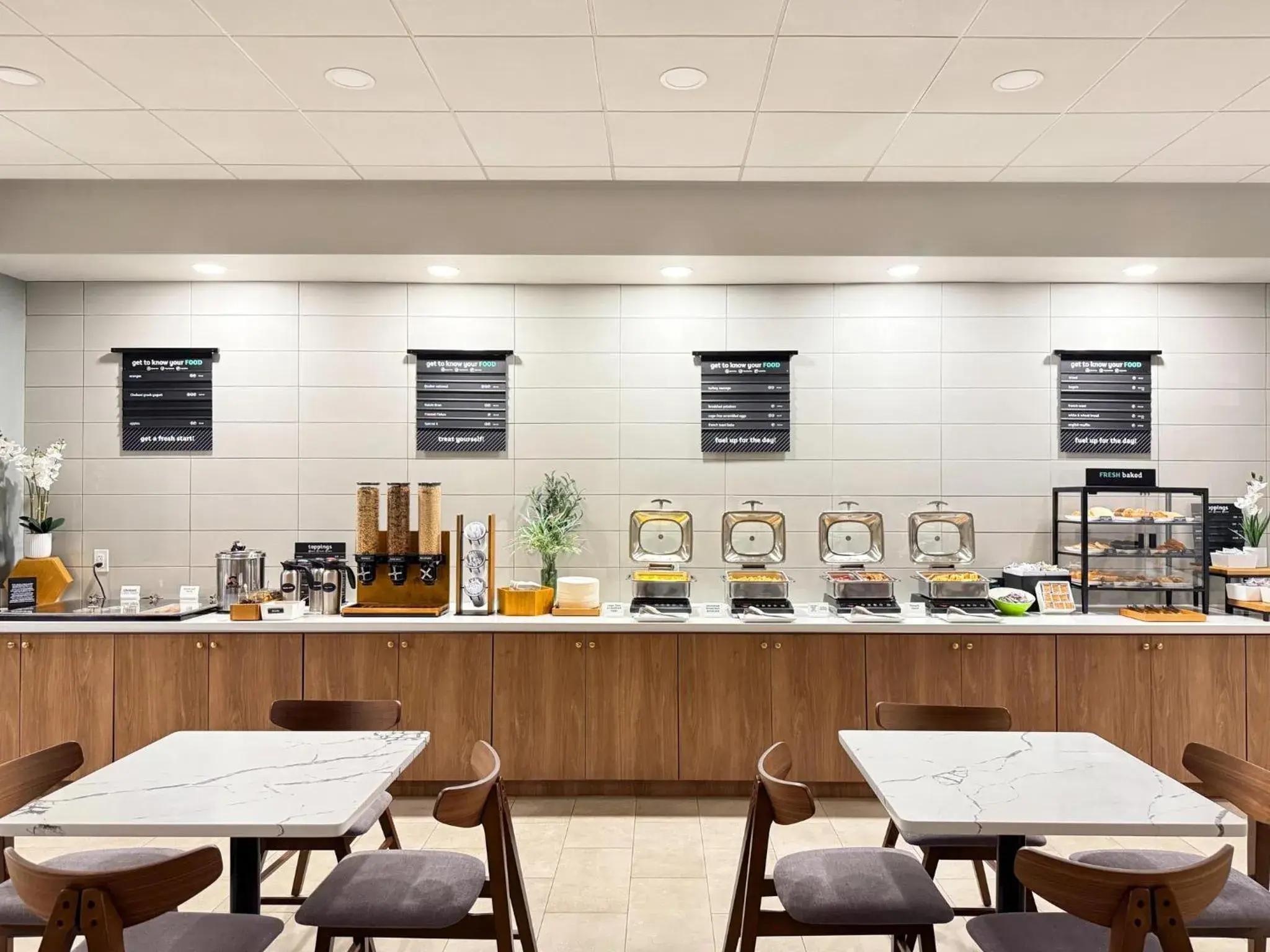 Breakfast in Holiday Inn South Plainfield-Piscataway by IHG Breakfast in Holiday Inn South Plainfield-Piscataway by IHG