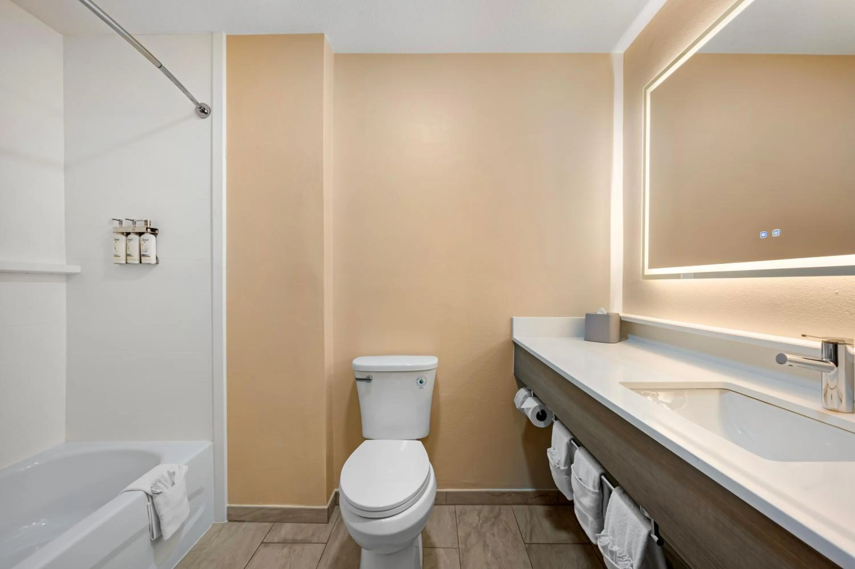 Holiday Inn Express & Suites Indianapolis - East by IHG