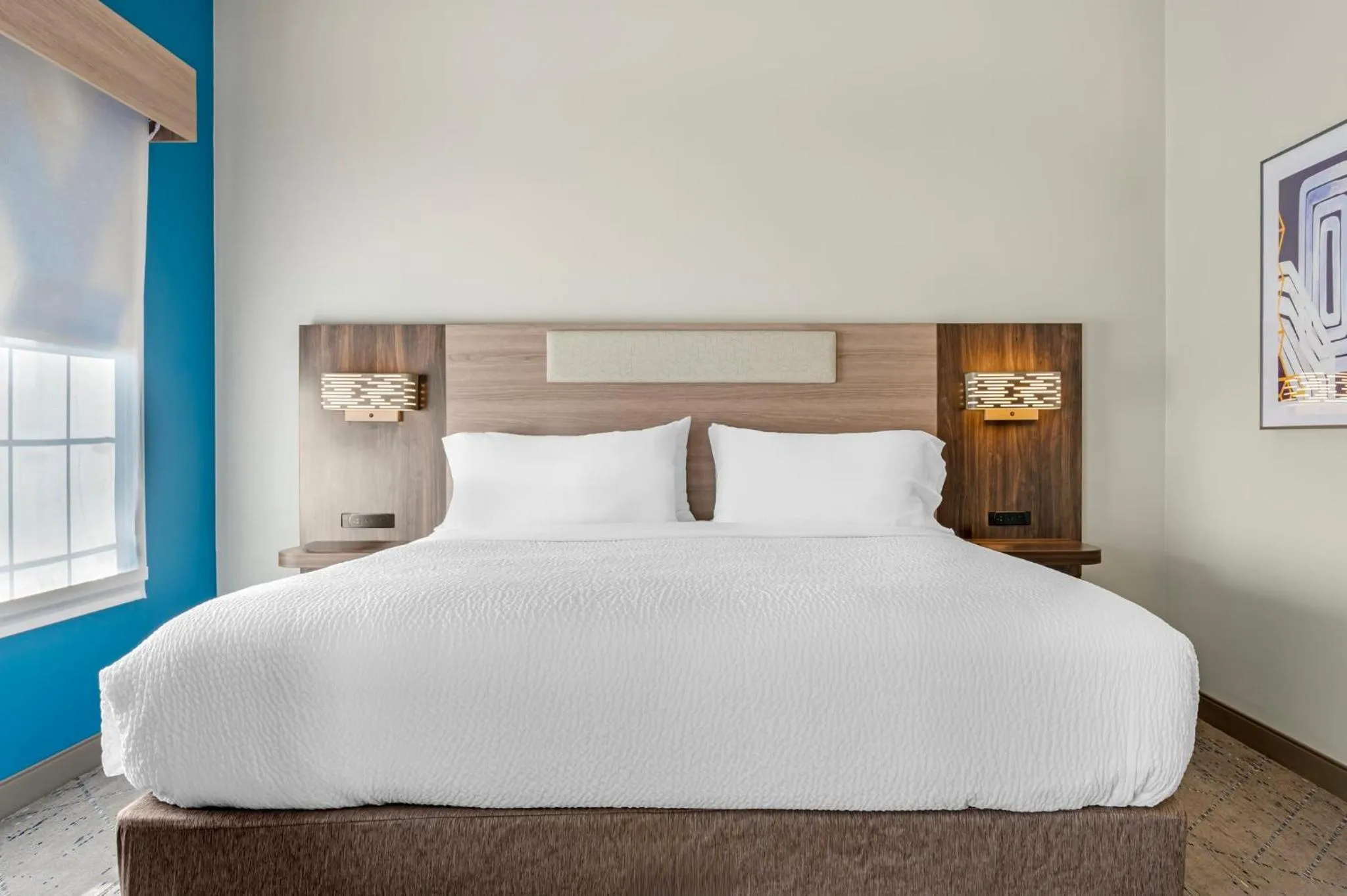 Photo of the whole room, Bed in Holiday Inn Express & Suites Indianapolis - East by IHG