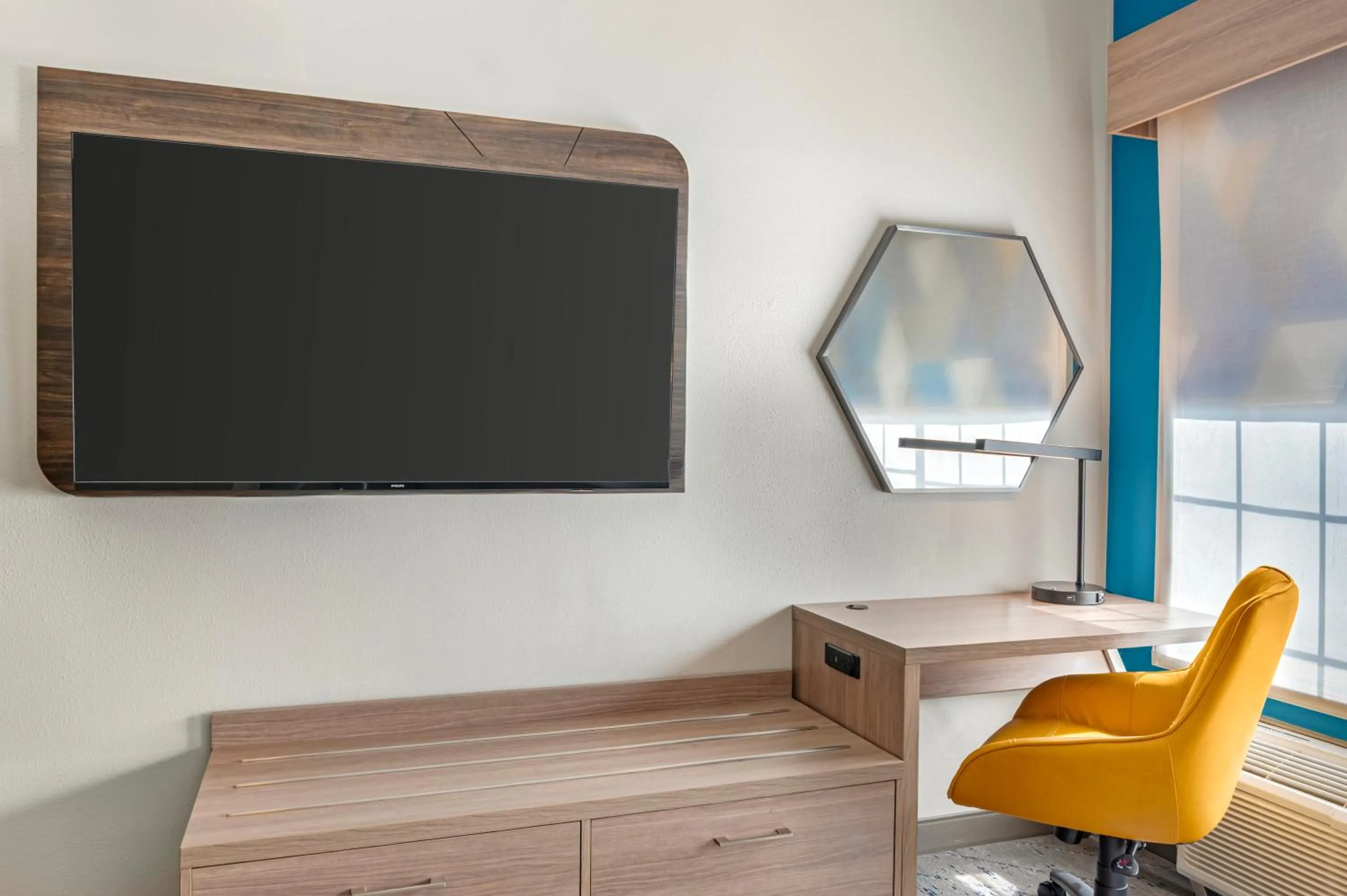 Holiday Inn Express & Suites Indianapolis - East by IHG