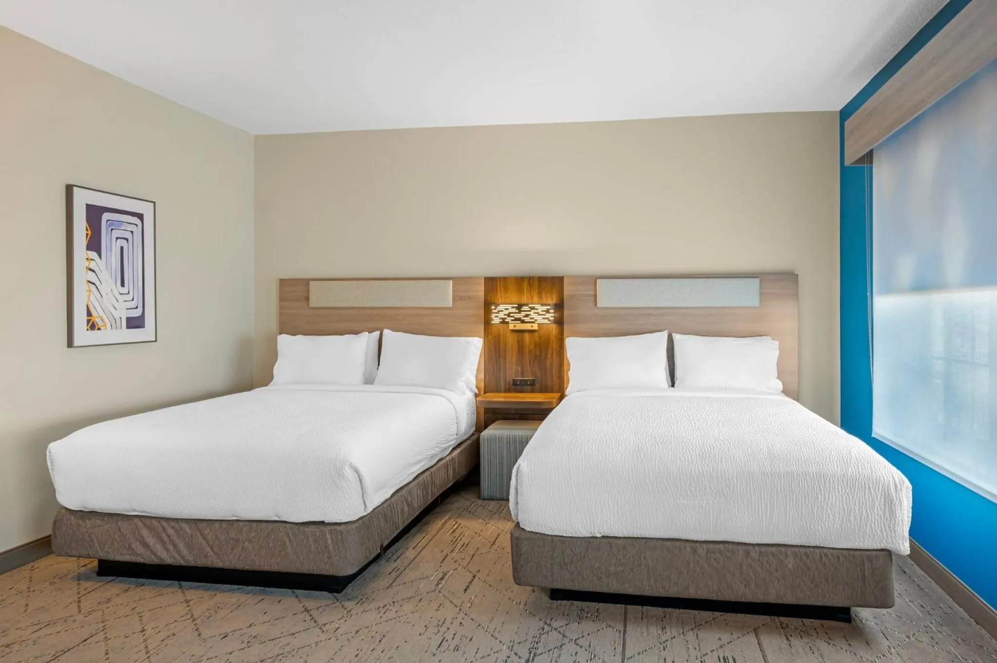 Photo of the whole room, Bed in Holiday Inn Express & Suites Indianapolis - East by IHG