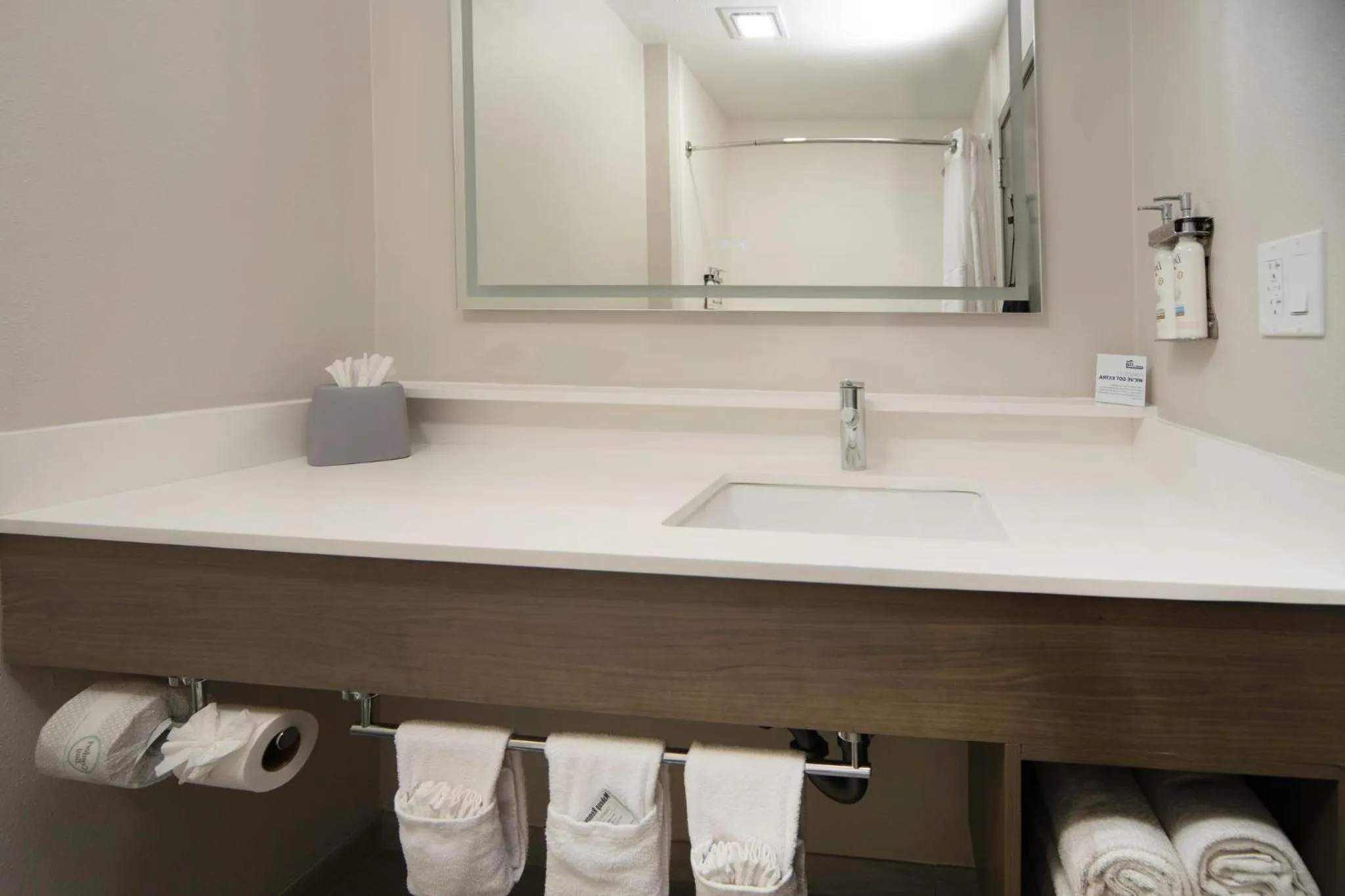 Photo of the whole room in Holiday Inn Express & Suites Indianapolis - East by IHG