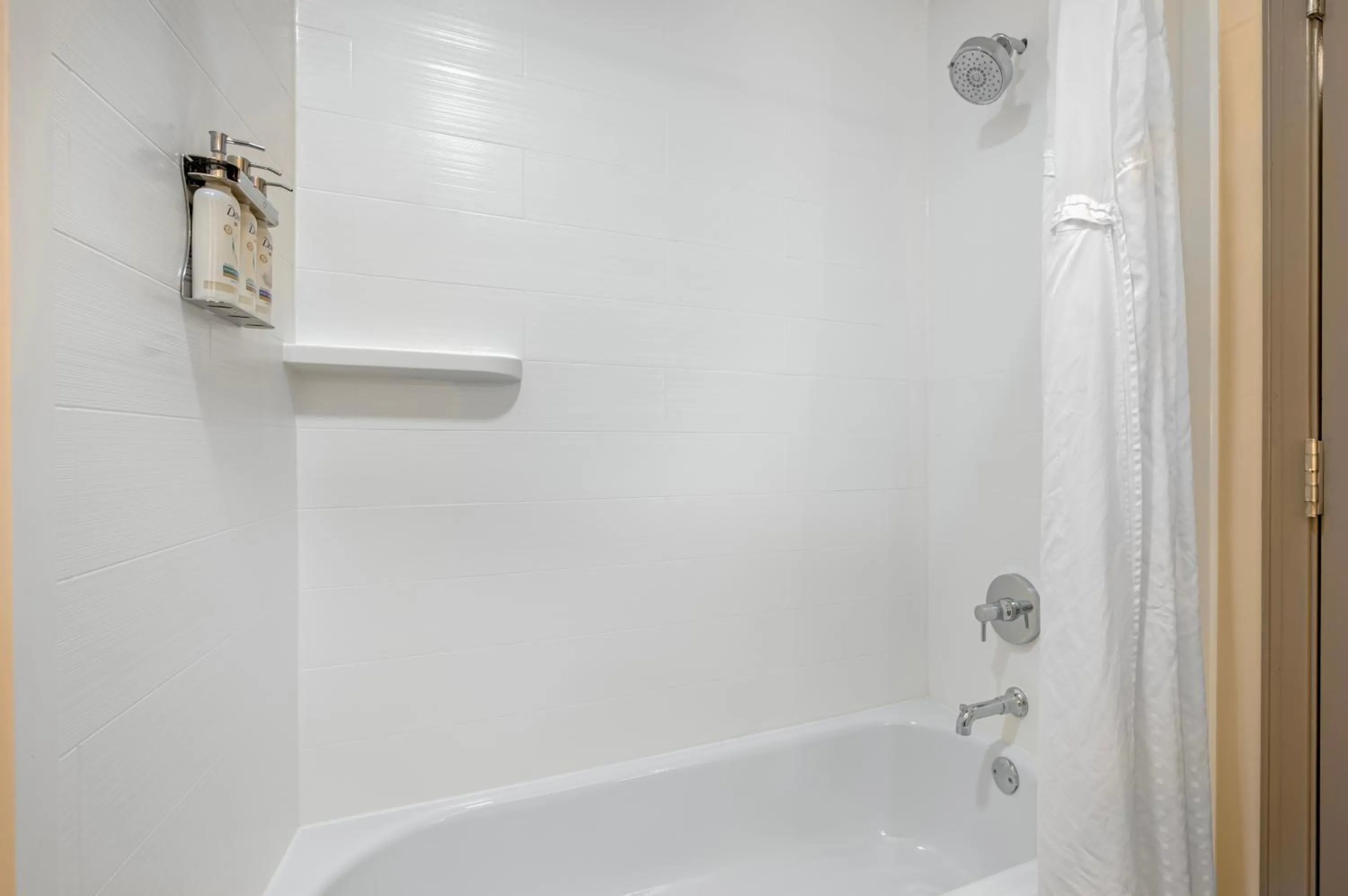 Holiday Inn Express & Suites Indianapolis - East by IHG