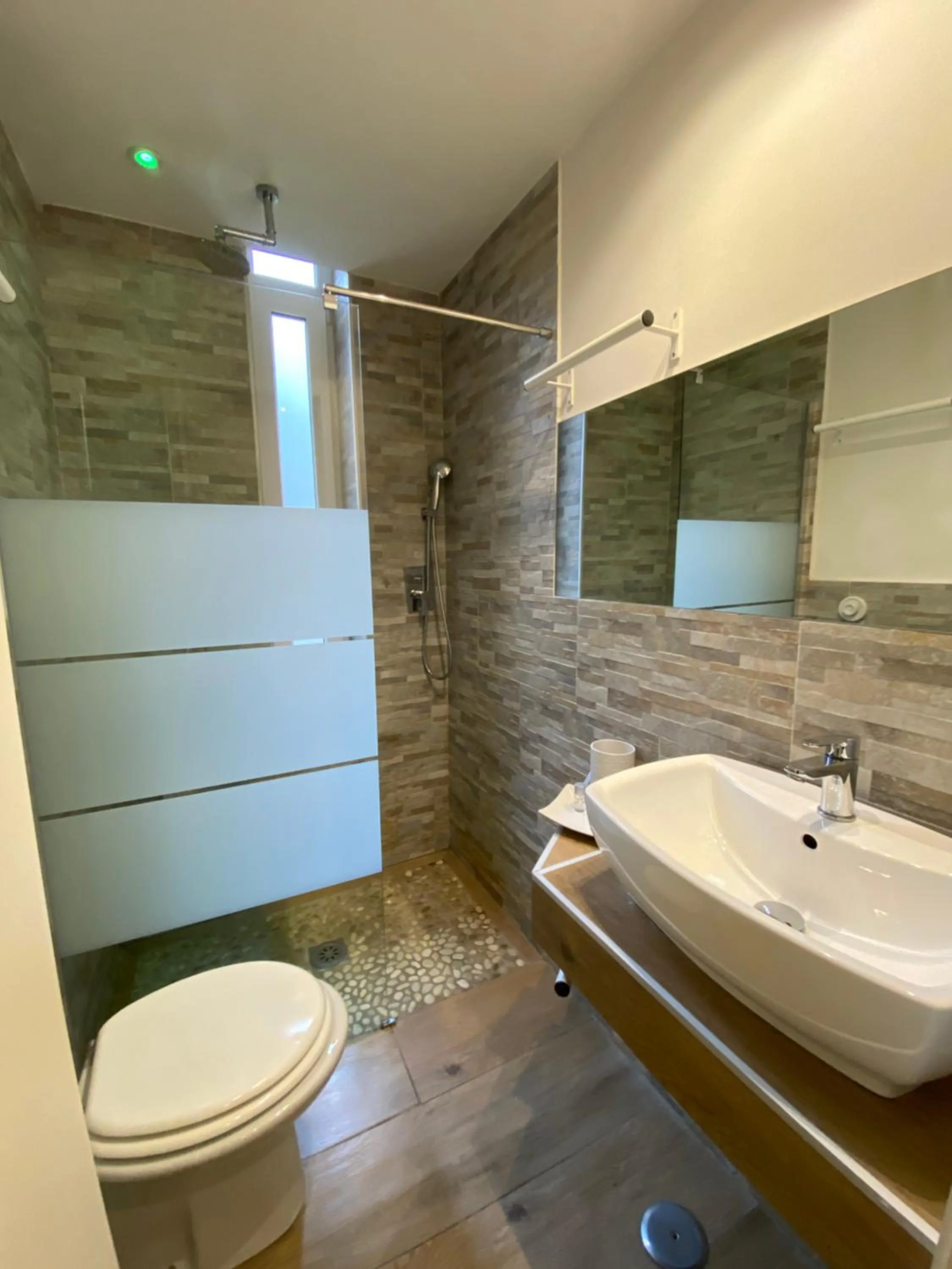 Bathroom in Art Atelier Accomodation Guest House