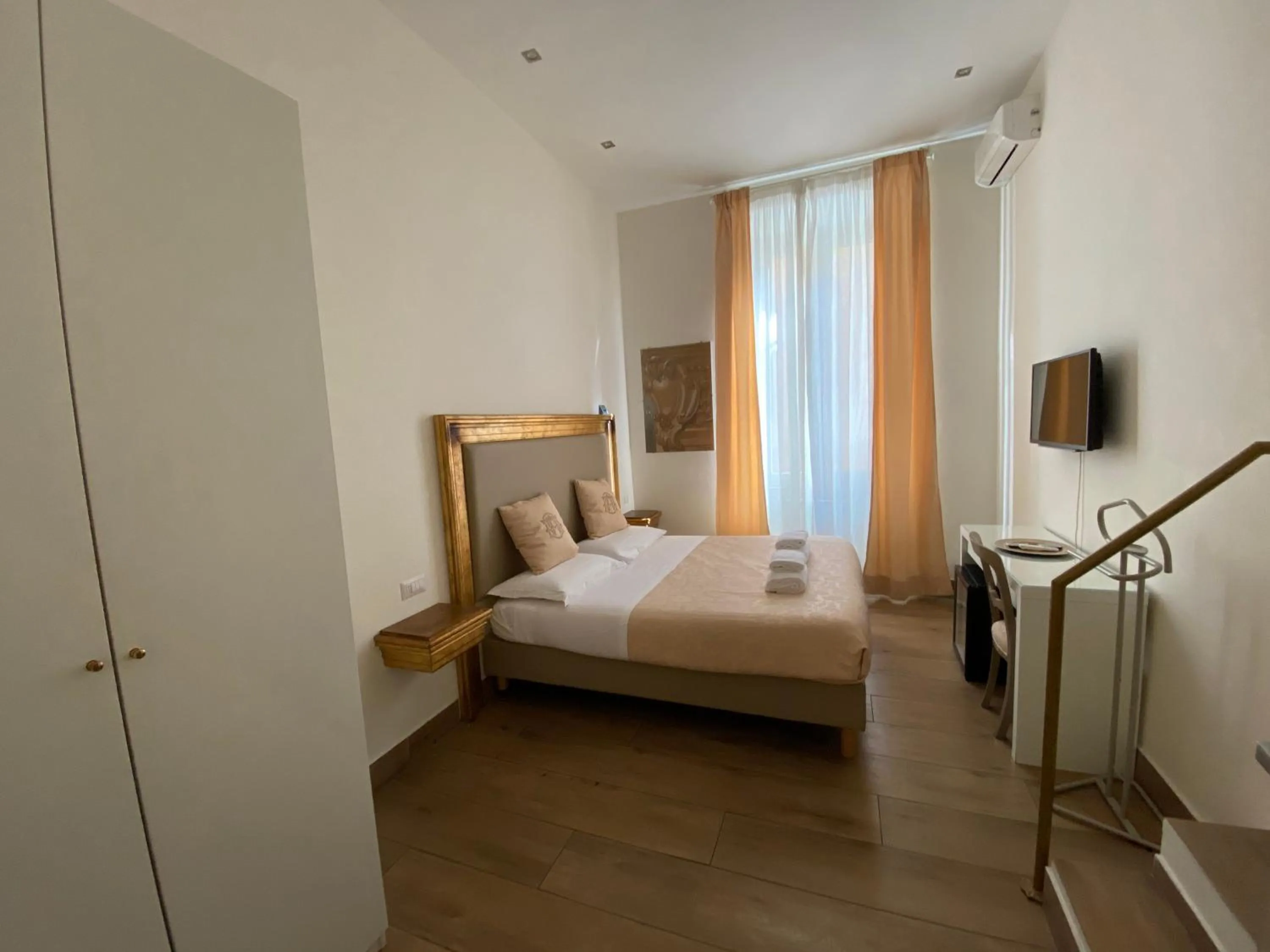 Bedroom, Bed in Art Atelier Accomodation Guest House