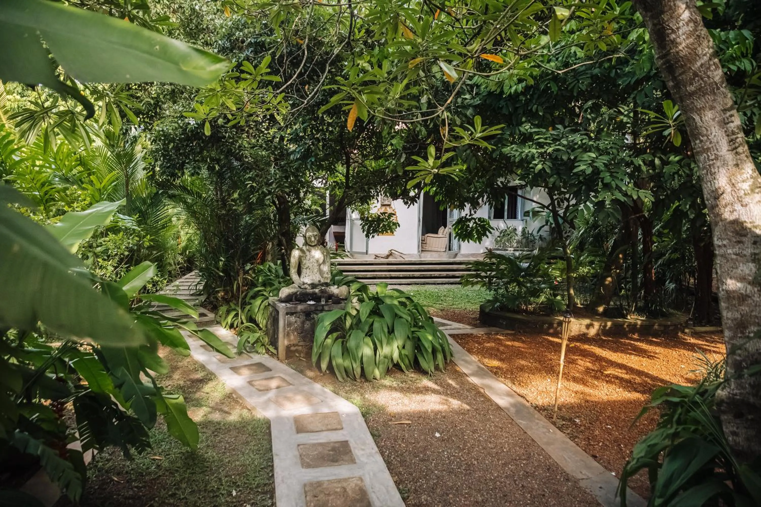 Garden view in Ginganga Lodge