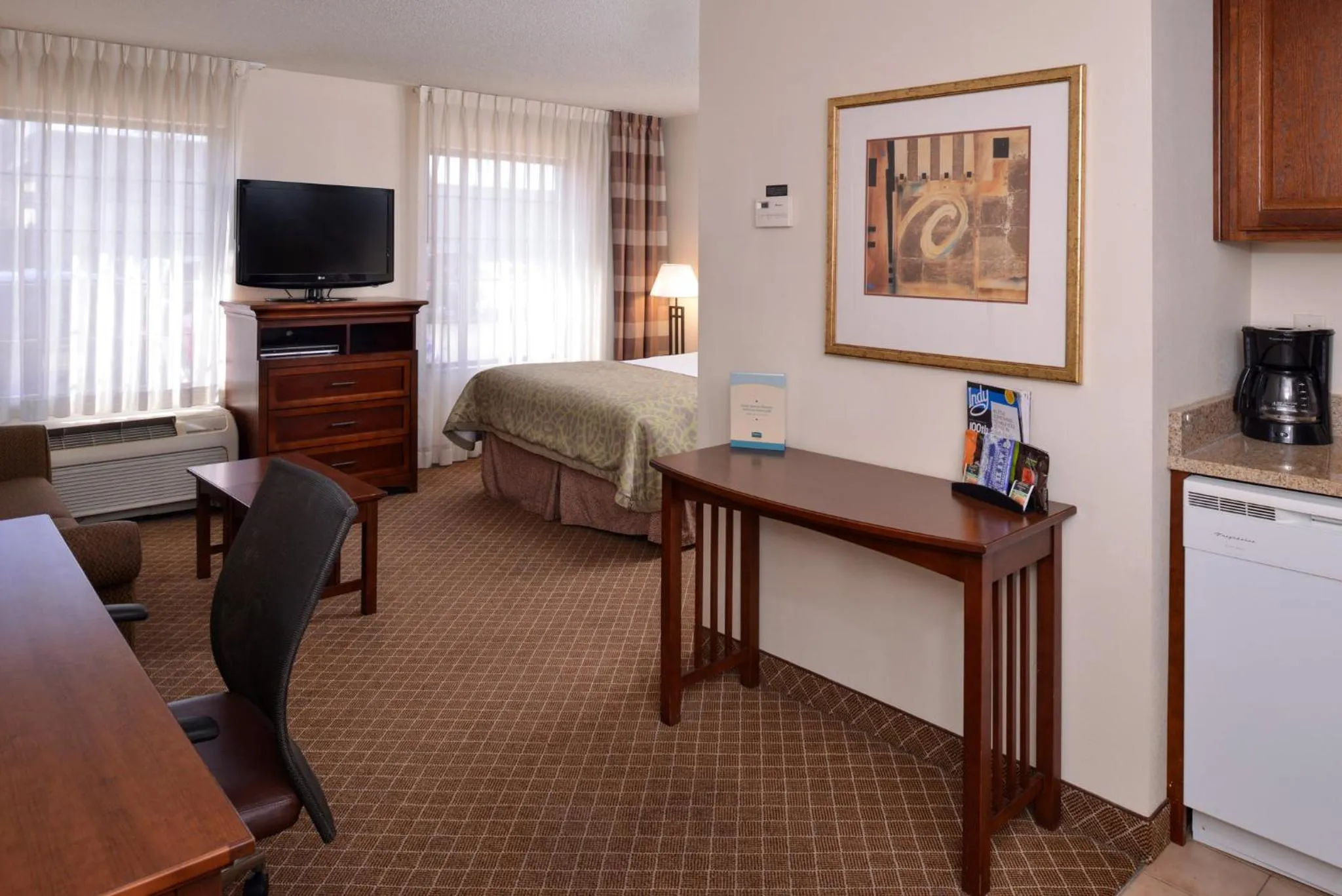 Photo of the whole room, Bed in Staybridge Suites Indianapolis-Airport by IHG