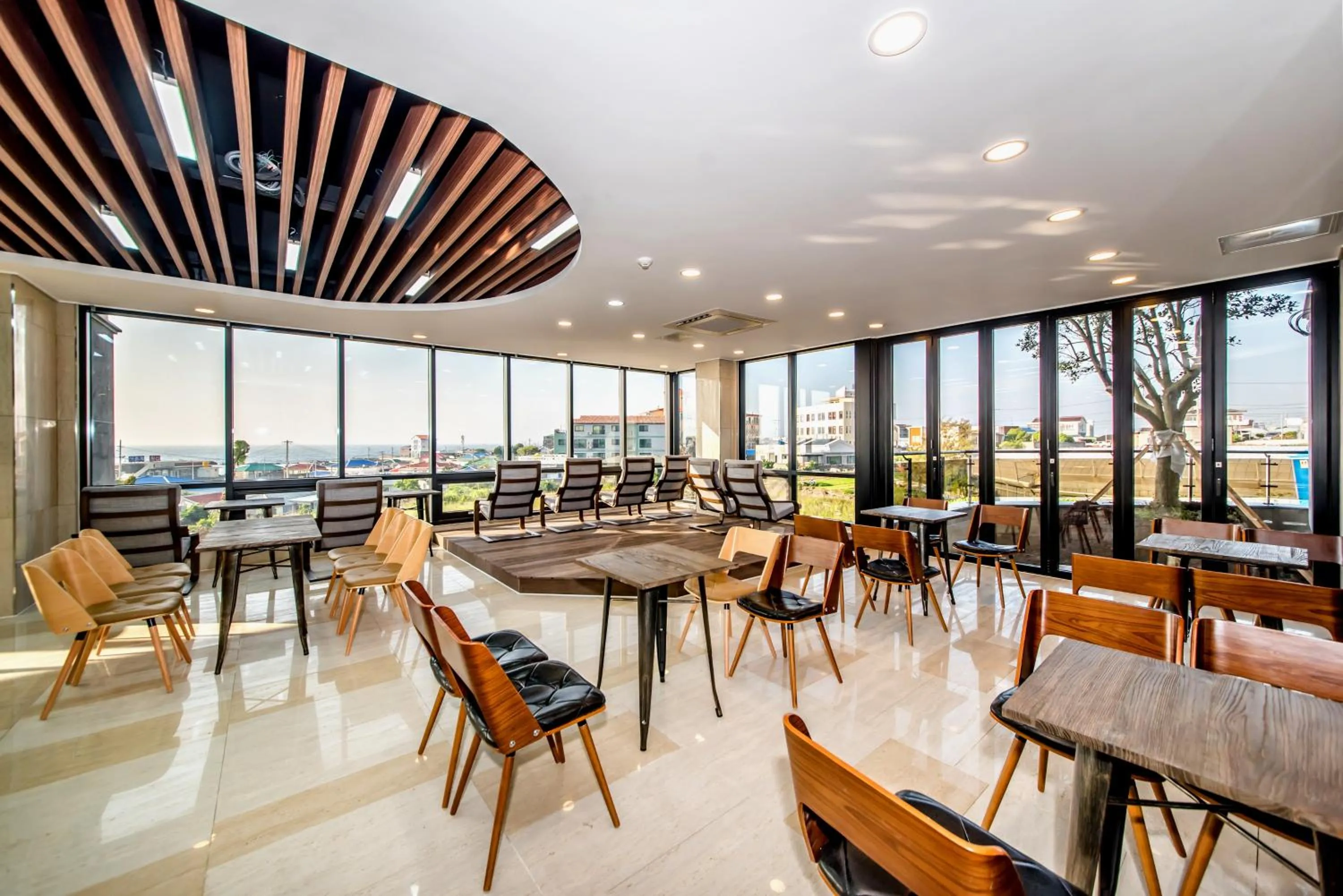 Restaurant/places to eat in The Stay Century Hotel