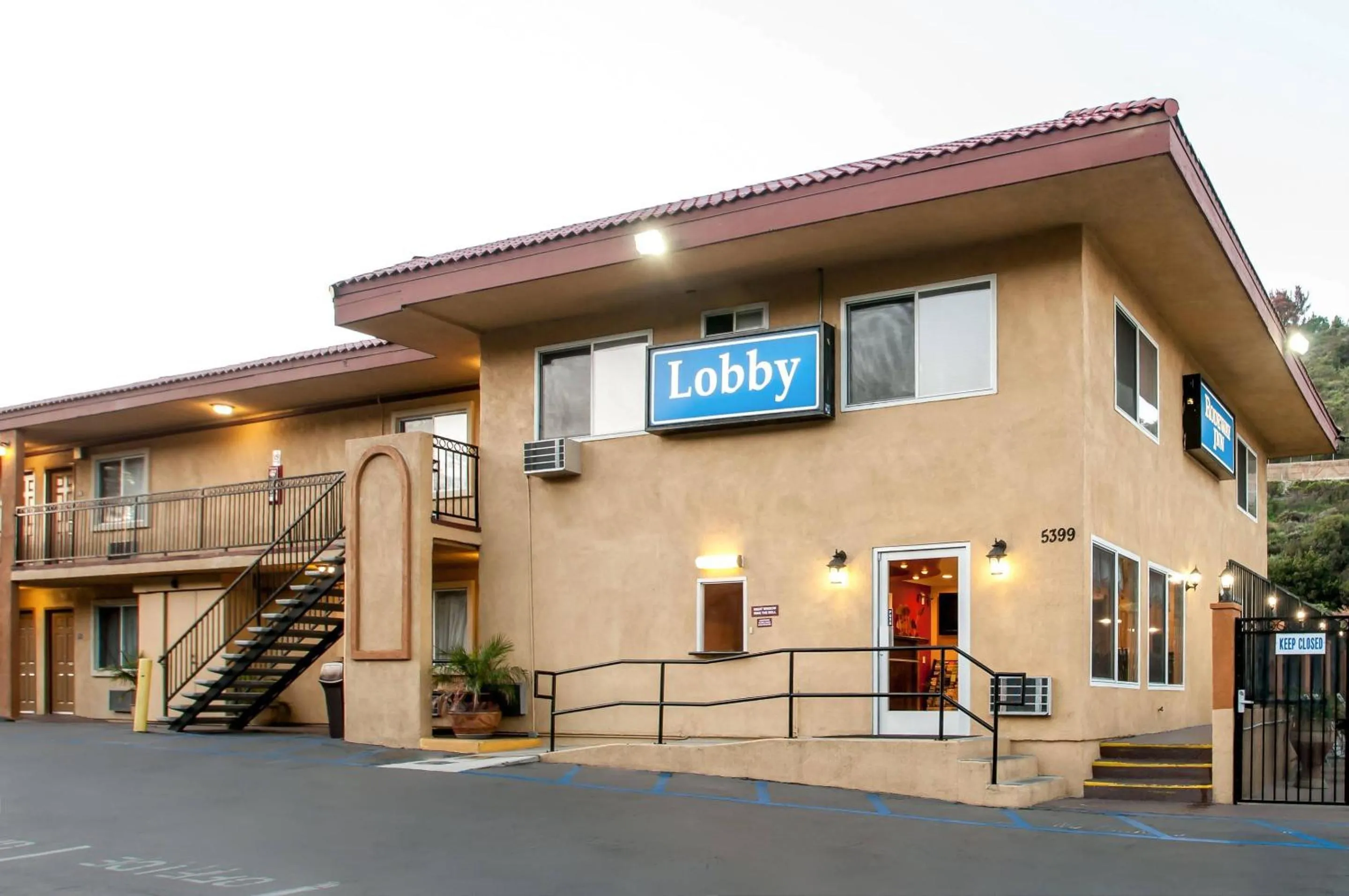 Property building in Rodeway Inn San Diego Near SDSU