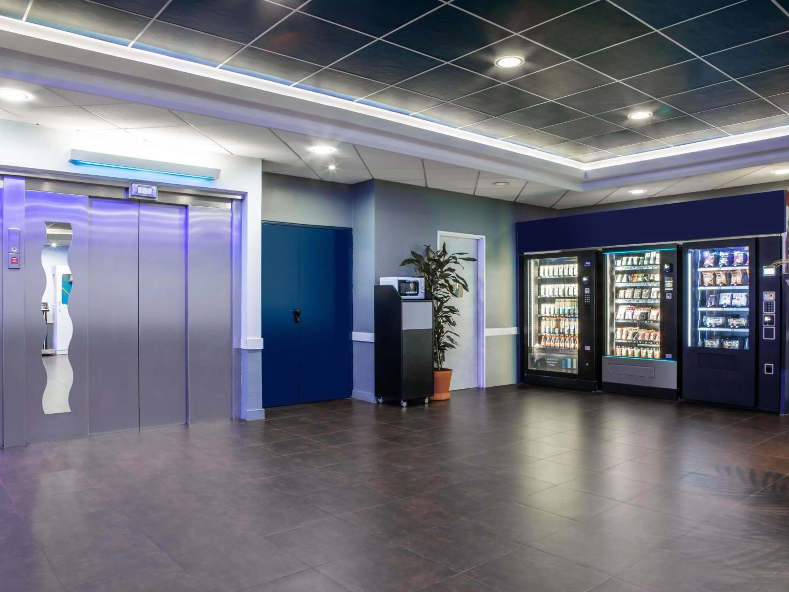 Property building in ibis budget Paris Porte De Montmartre