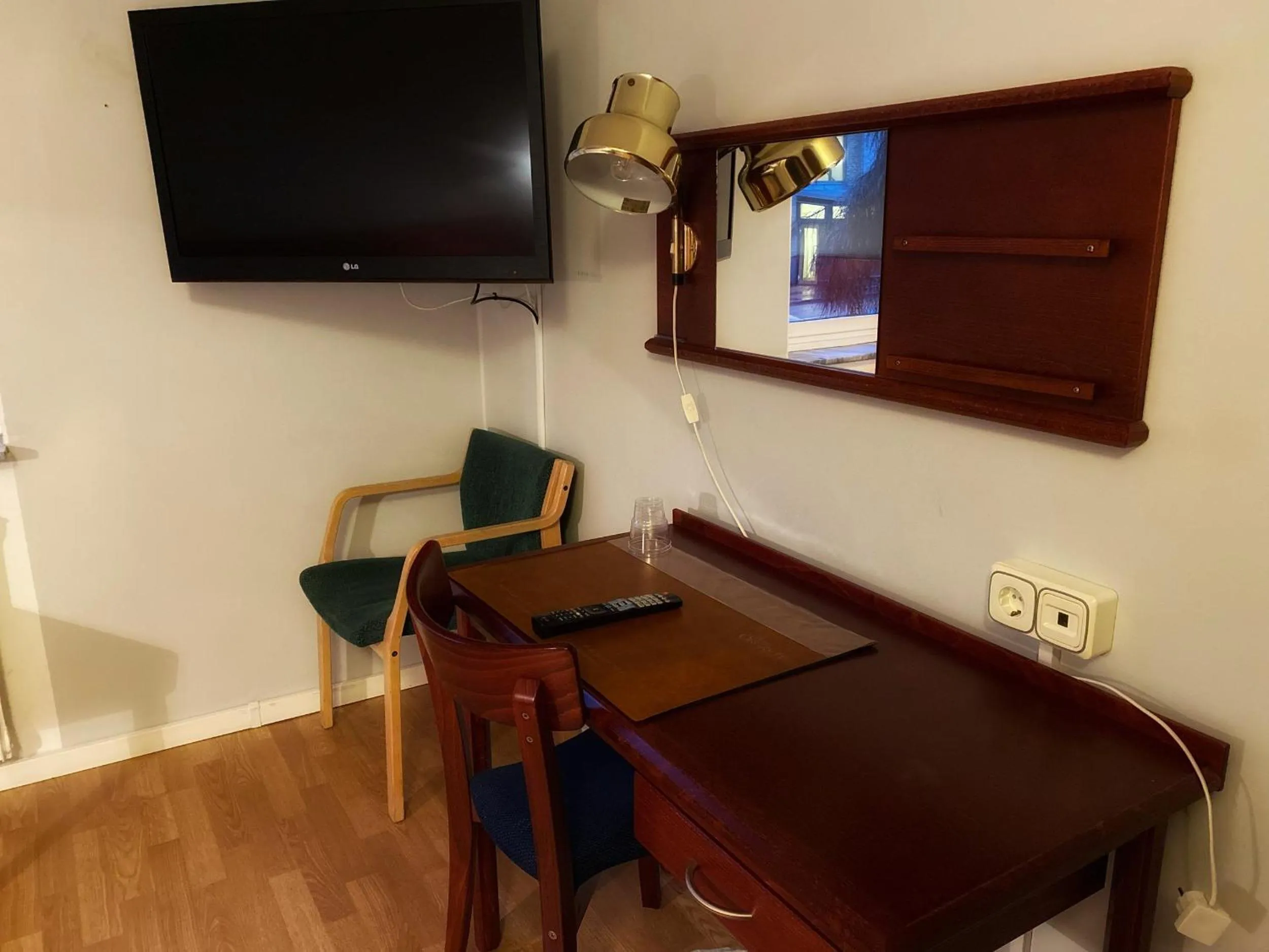 TV and multimedia in Hotel Örgryte