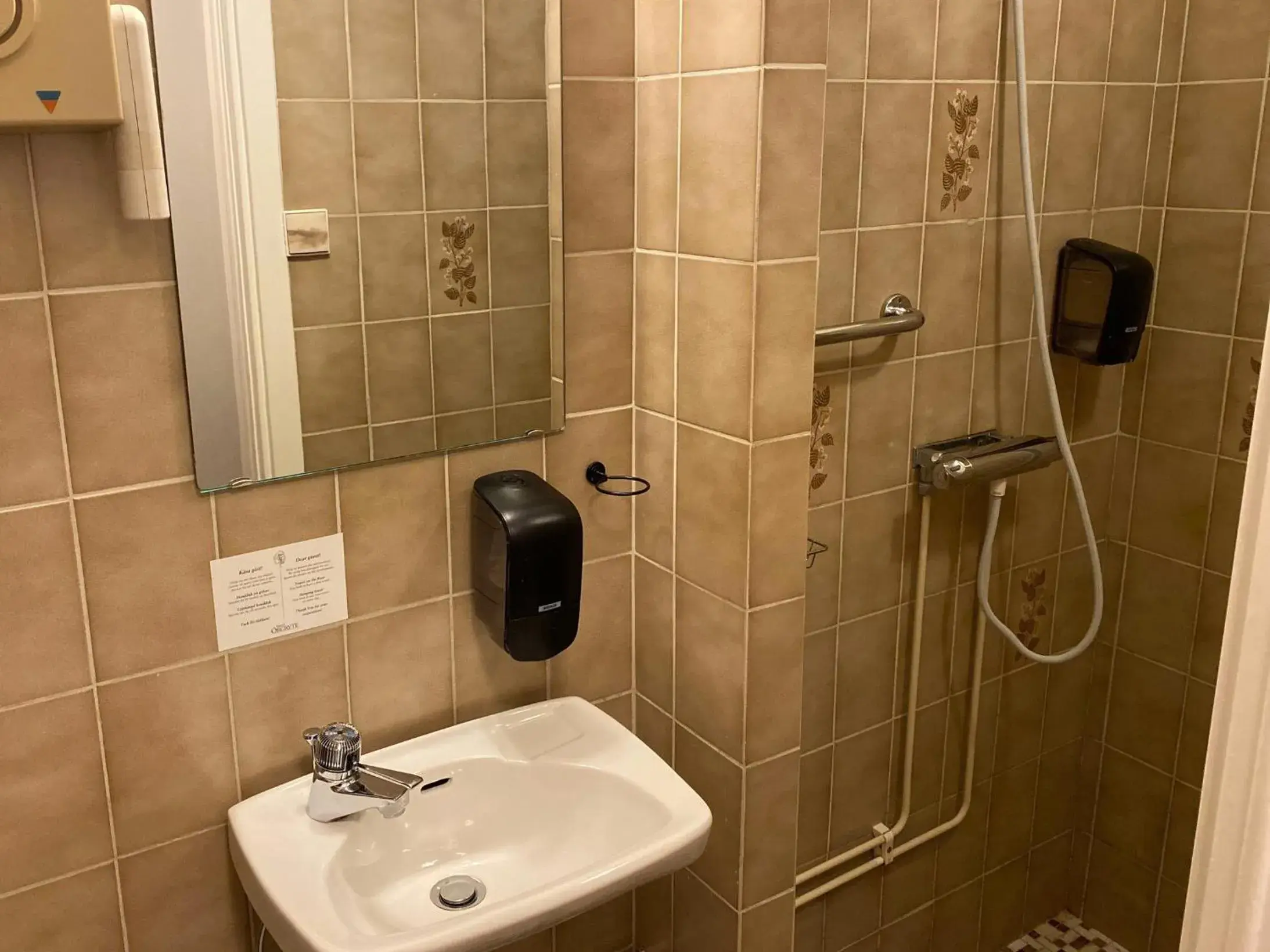 Bathroom in Hotel Örgryte Bathroom in Hotel Örgryte