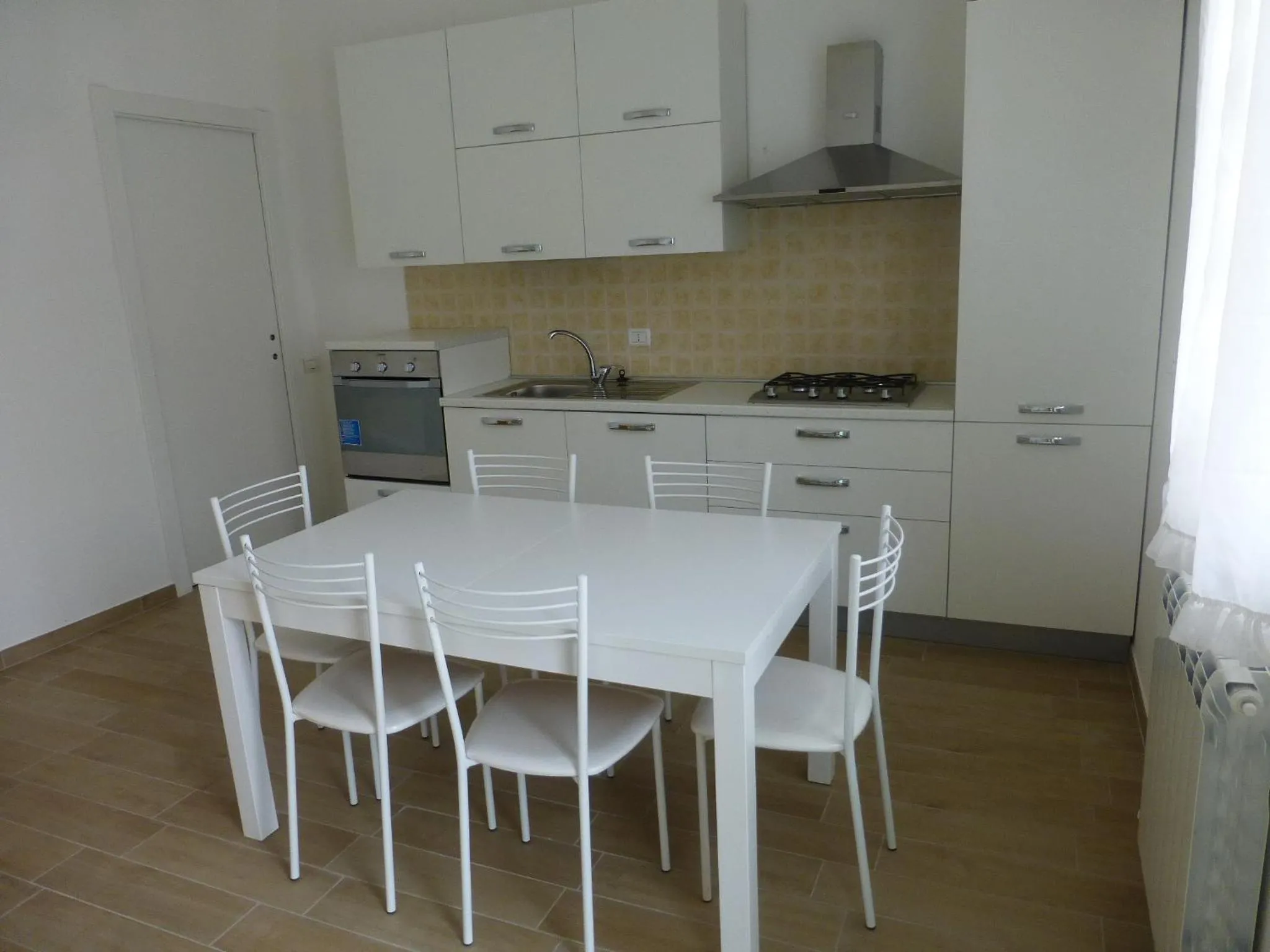 Kitchen or kitchenette in A Due Passi dal Mare