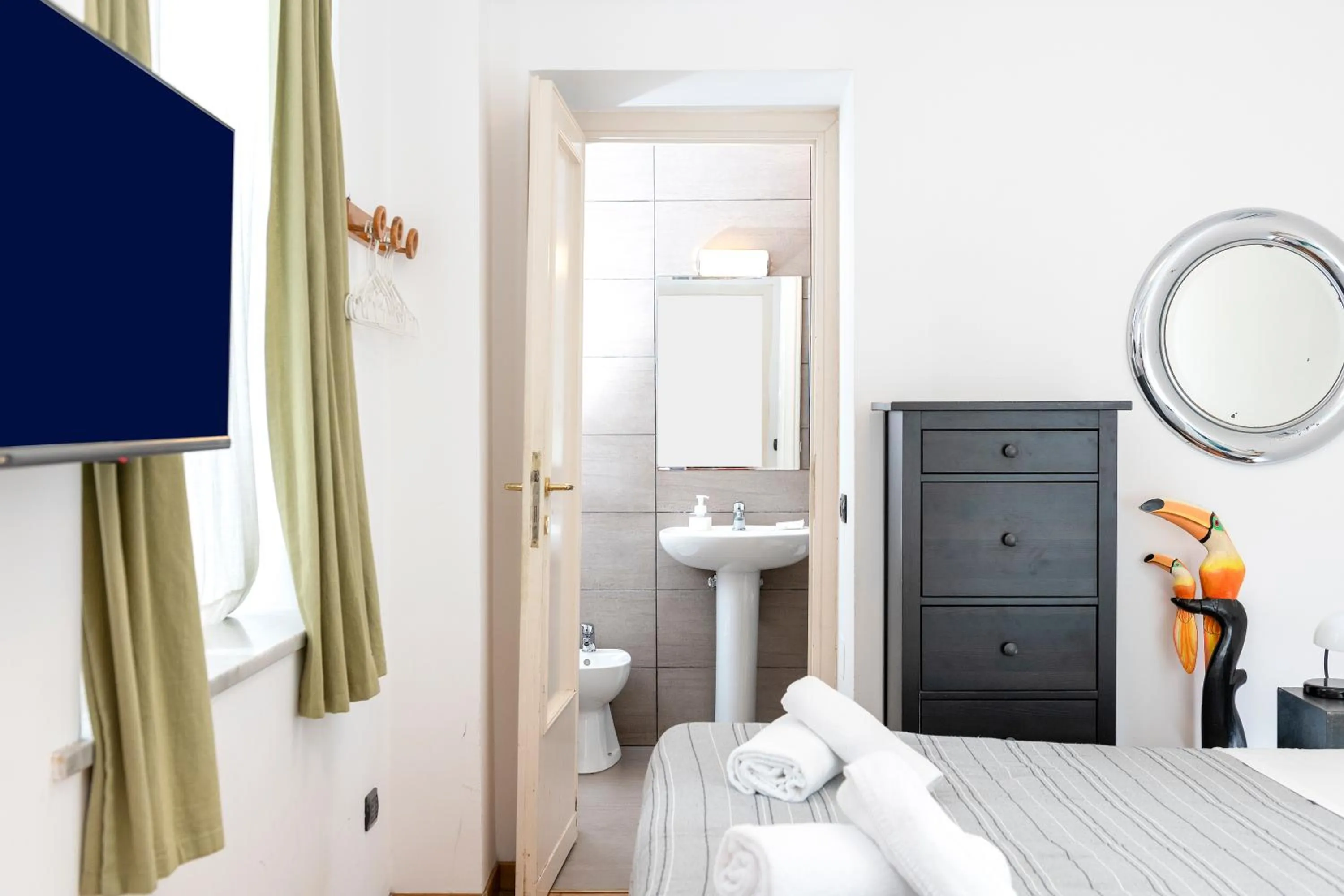 Bathroom, Bed in Corso Vittorio Apartments