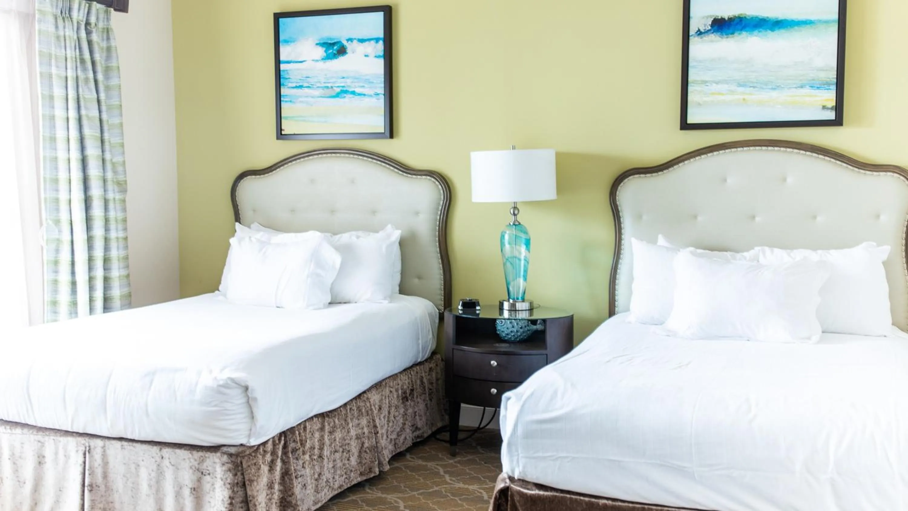 Photo of the whole room, Bed in Holiday Inn Club Vacations South Beach Resort