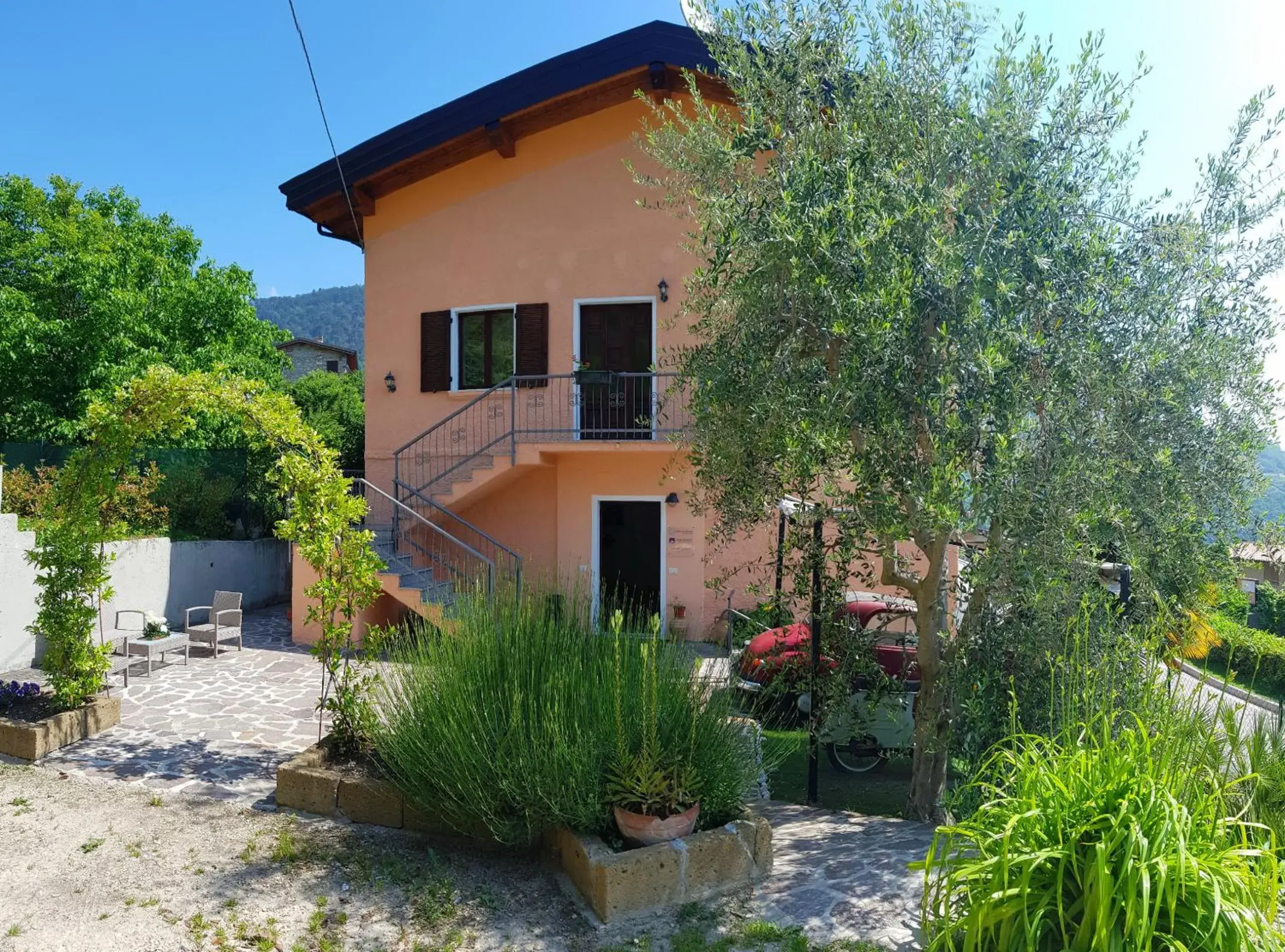 Casa Gina Garden and view by Gardadomusmea Casa Gina Garden and view by Gardadomusmea