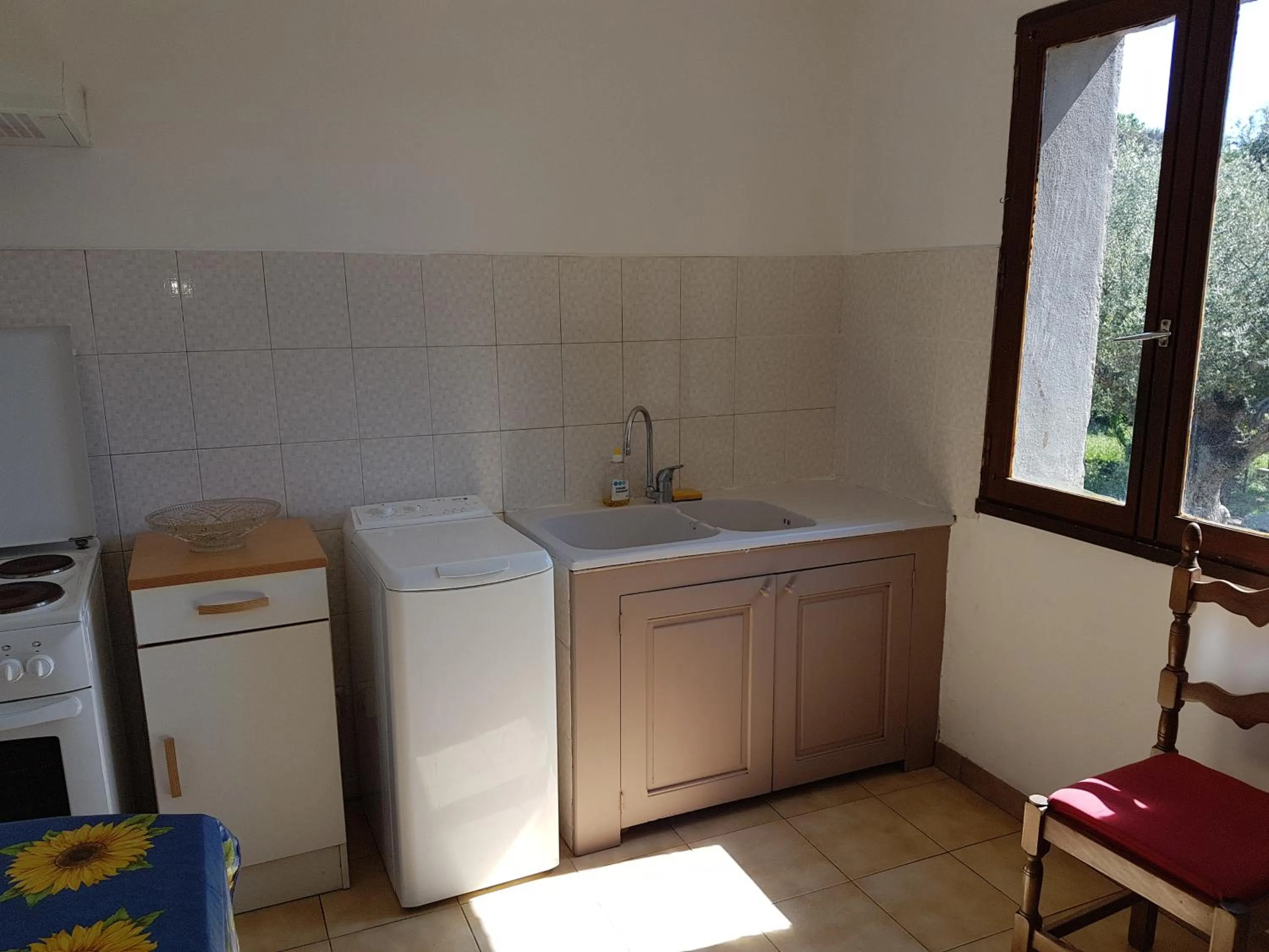 Kitchen or kitchenette in A CASA DI L'ALIVU