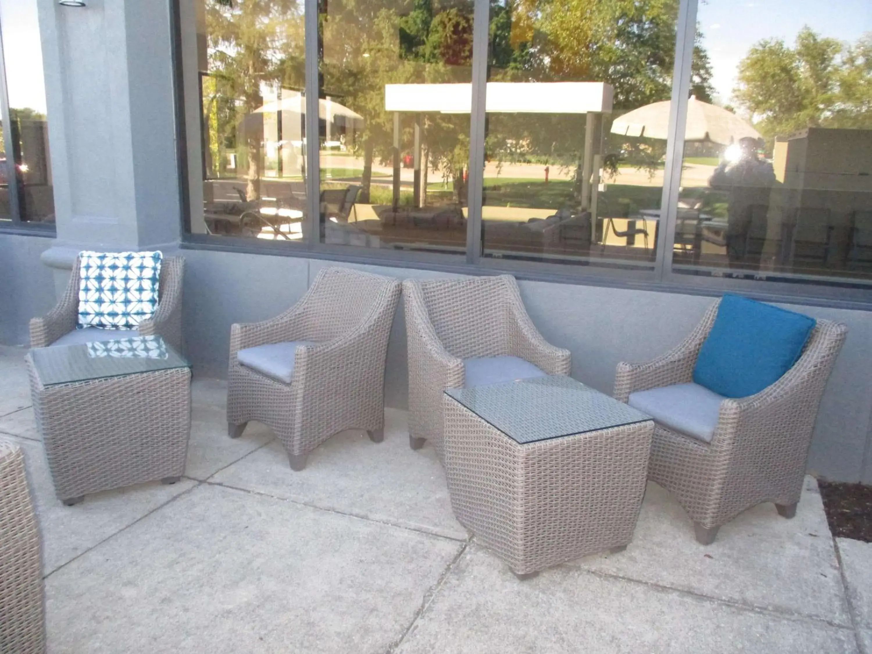 Patio, Seating Area in Best Western Plus Indianapolis NW Hotel