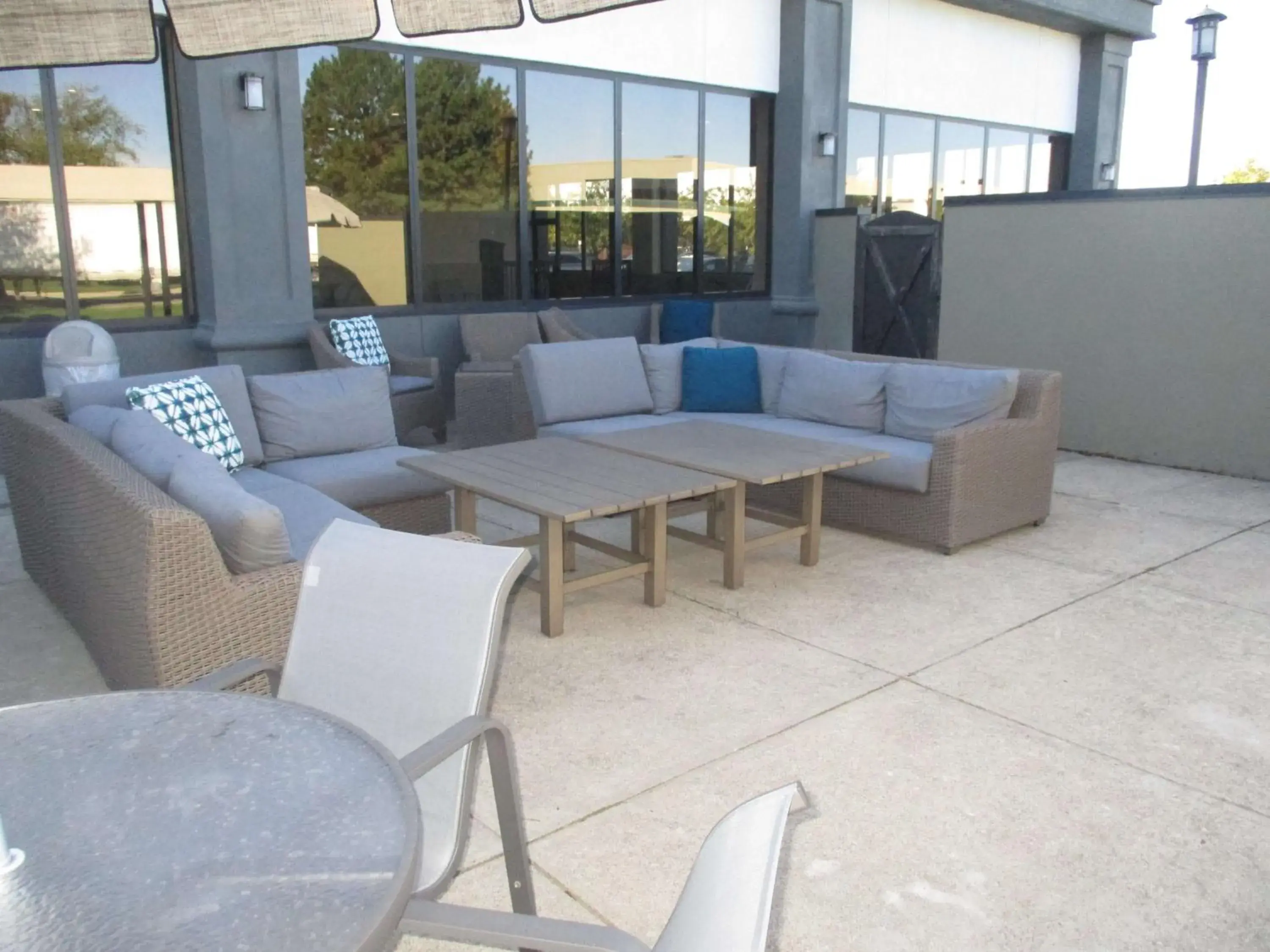 Property building, Seating Area in Best Western Plus Indianapolis NW Hotel