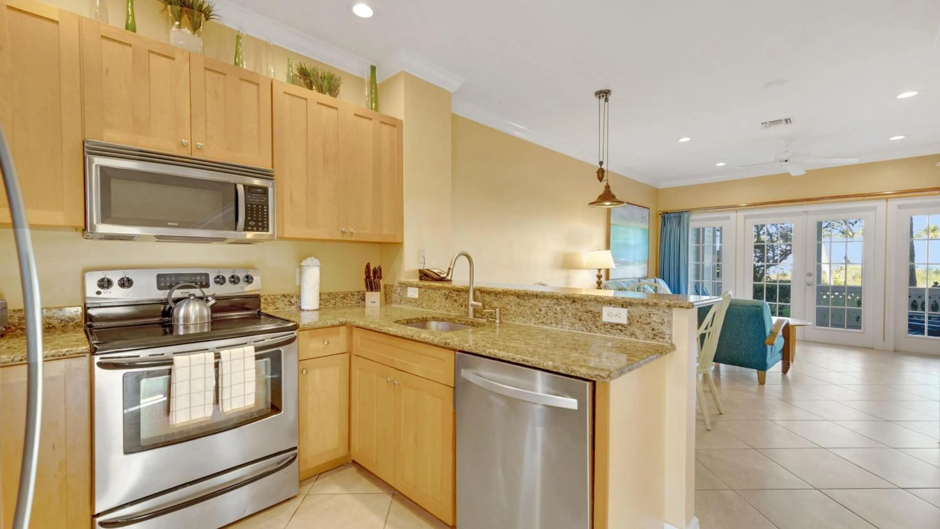 Kitchen or kitchenette in Tranquility Bay Resort