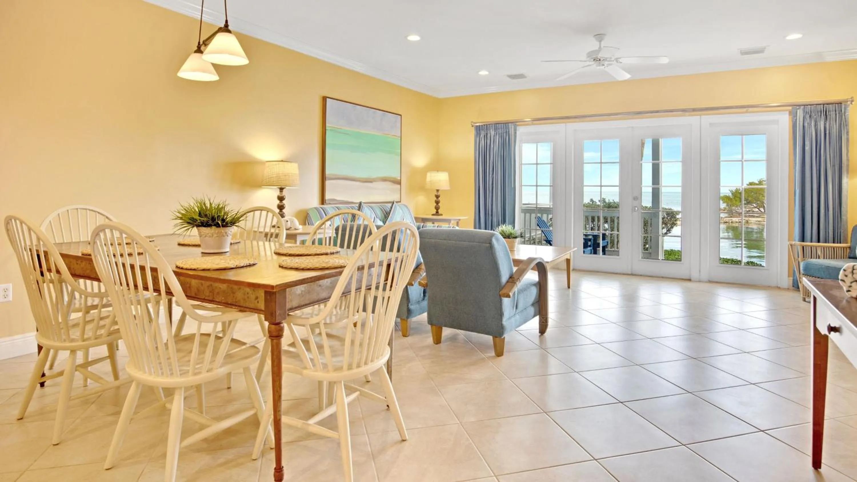 Living room in Tranquility Bay Resort
