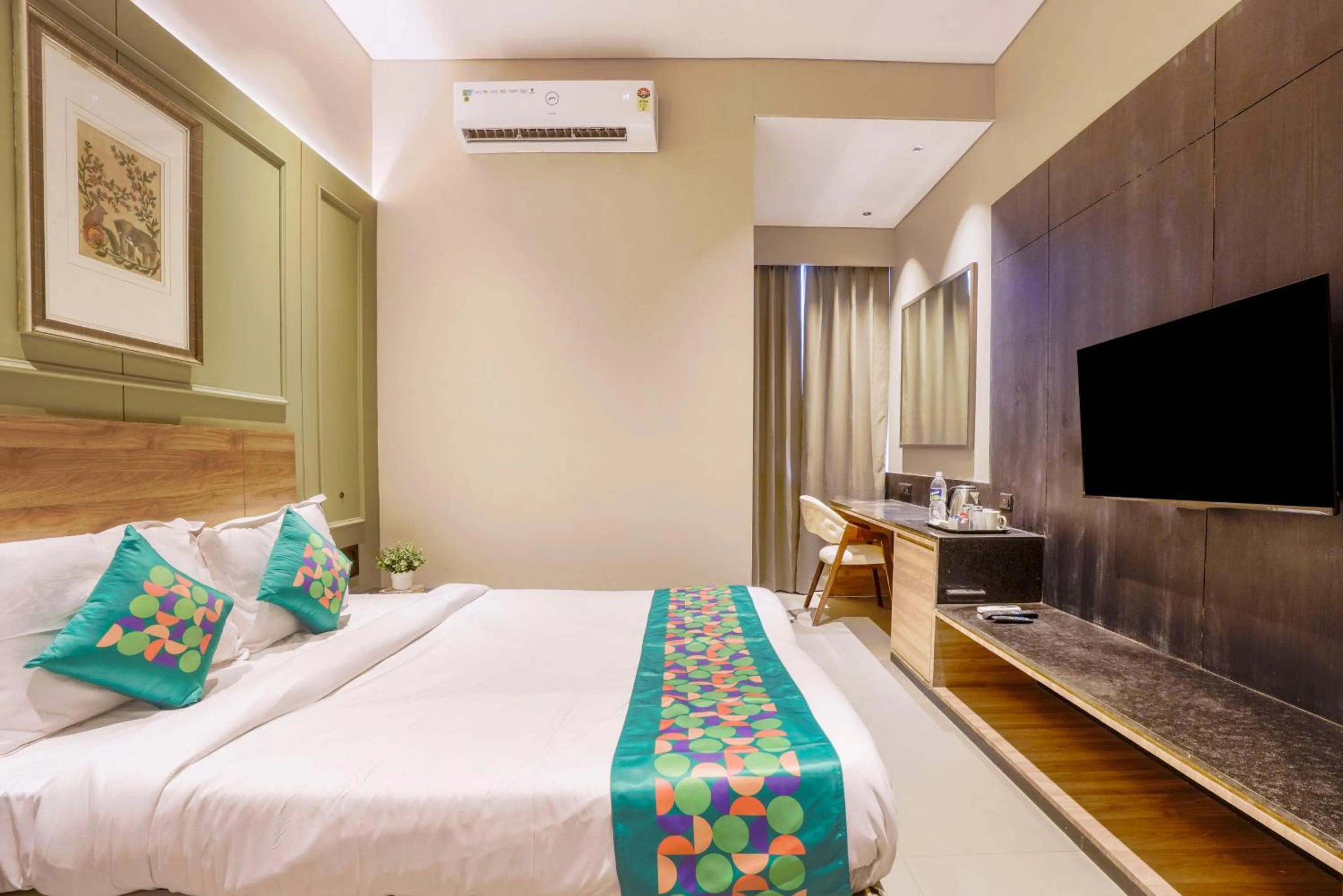 Bedroom, Bed in Treebo Premium Niraali Executive, Hinjewadi