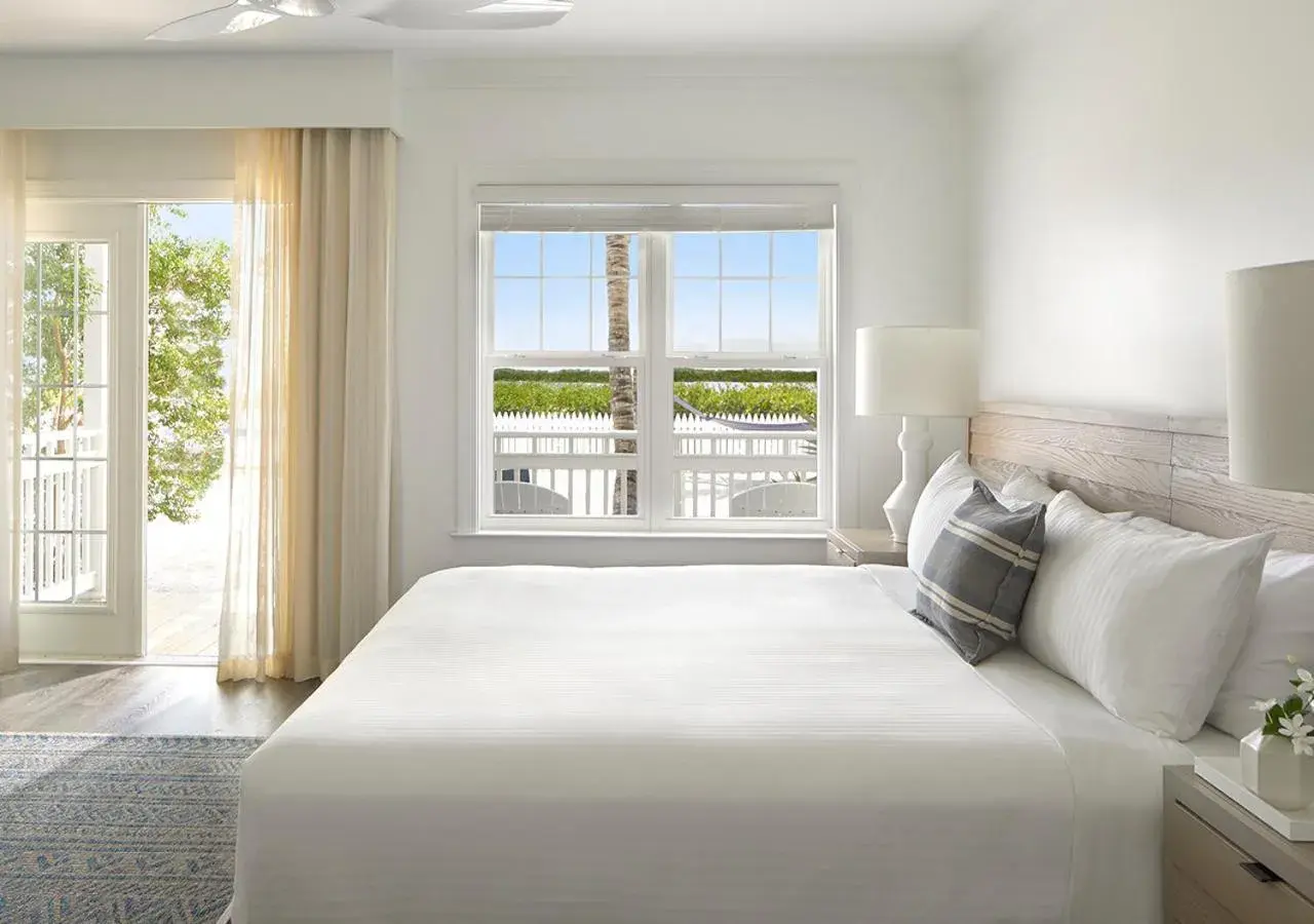 Bedroom, Bed in Parrot Key Hotel & Villas Bedroom, Bed in Parrot Key Hotel & Villas