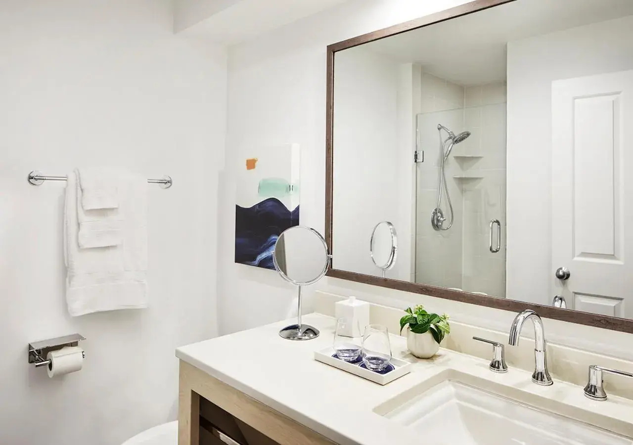 Bathroom in Parrot Key Hotel & Villas Bathroom in Parrot Key Hotel & Villas