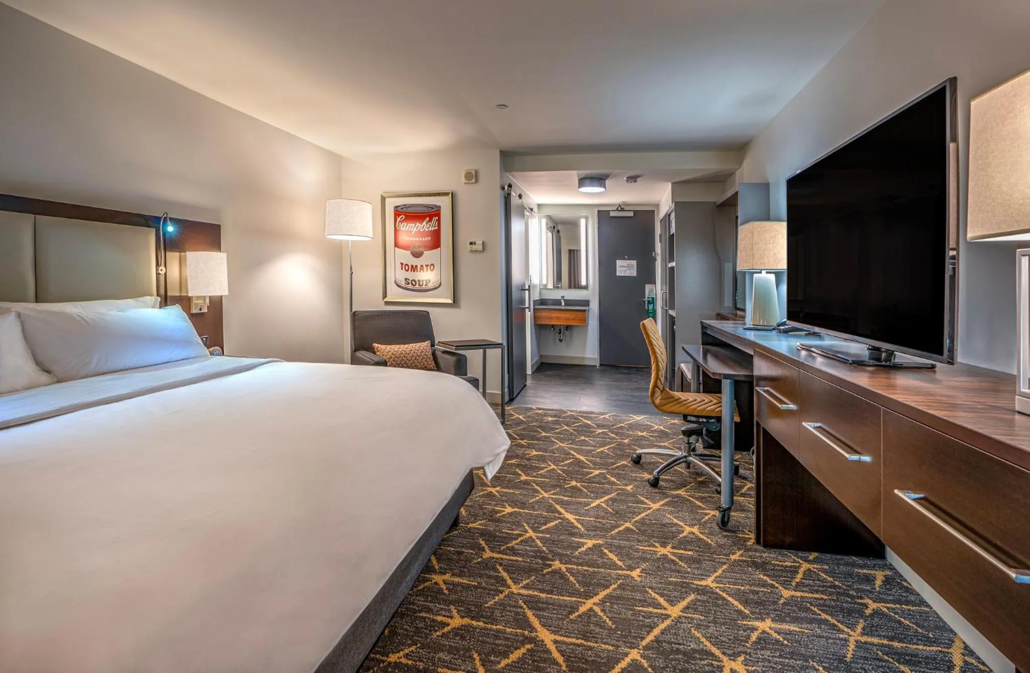 Photo of the whole room, Bed in Holiday Inn New Orleans-Downtown Superdome by IHG