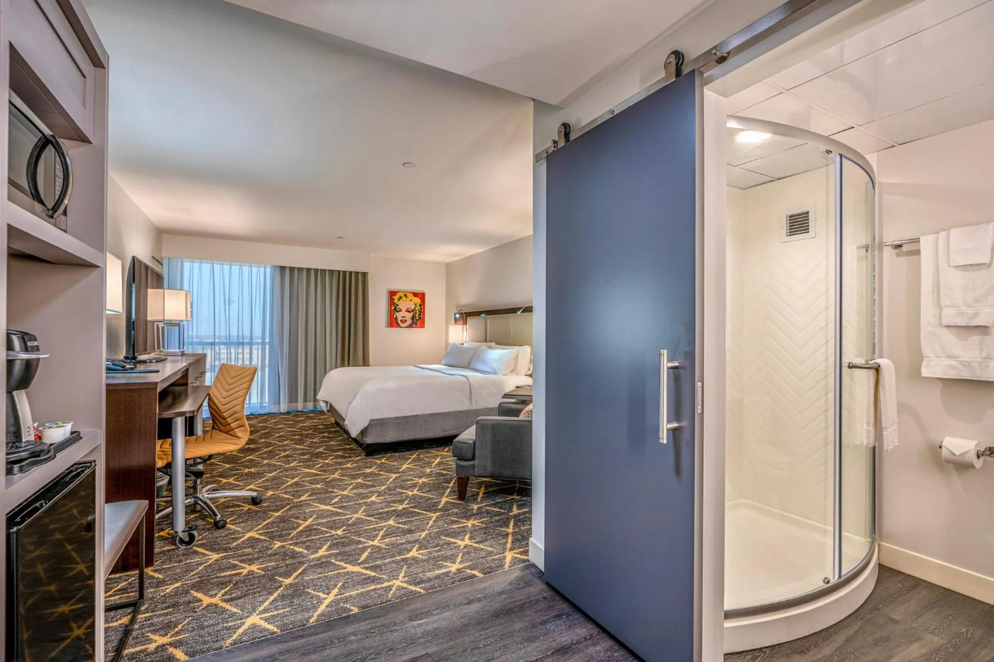 Photo of the whole room, Bed in Holiday Inn New Orleans-Downtown Superdome by IHG