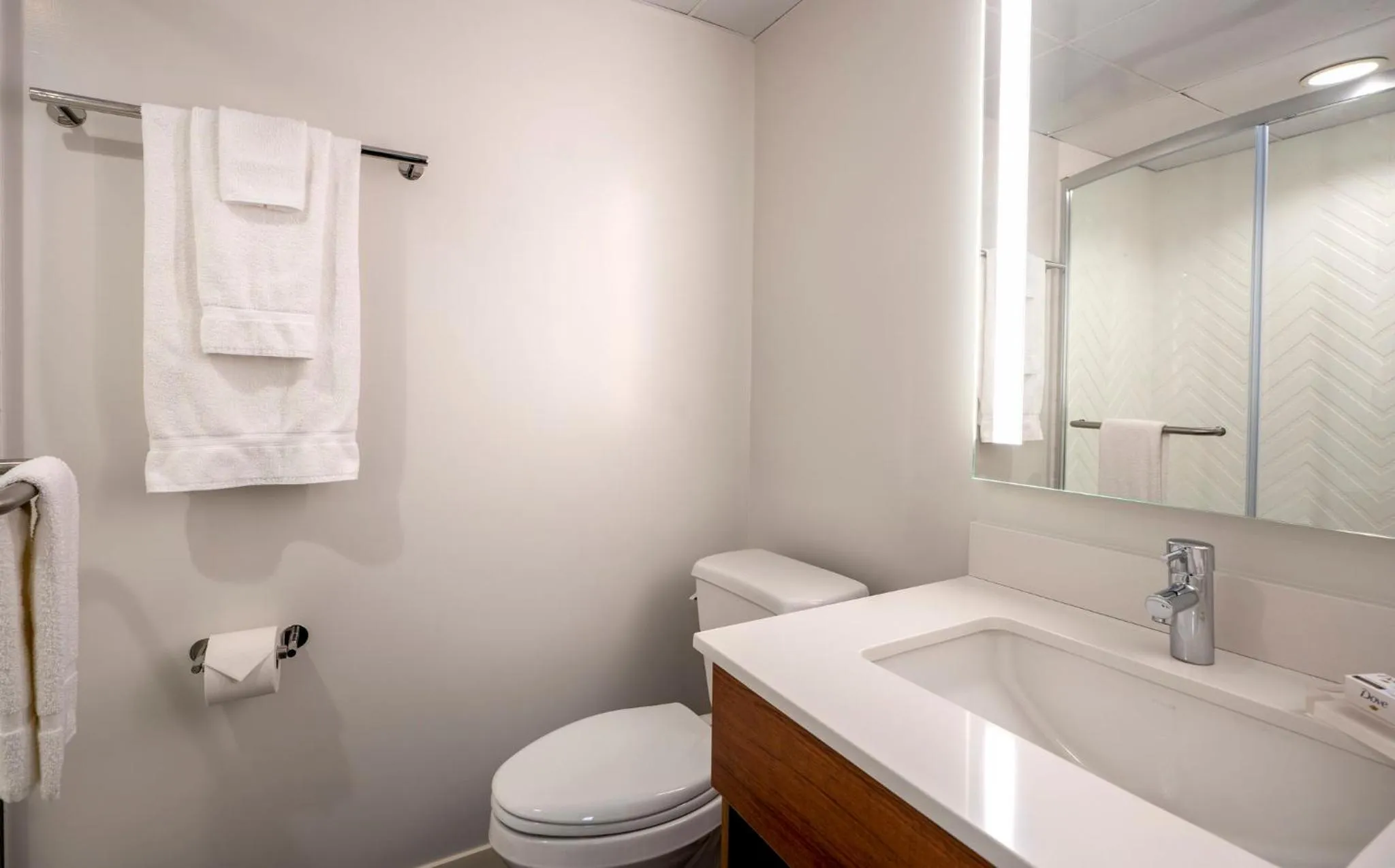 Bathroom in Holiday Inn New Orleans-Downtown Superdome by IHG