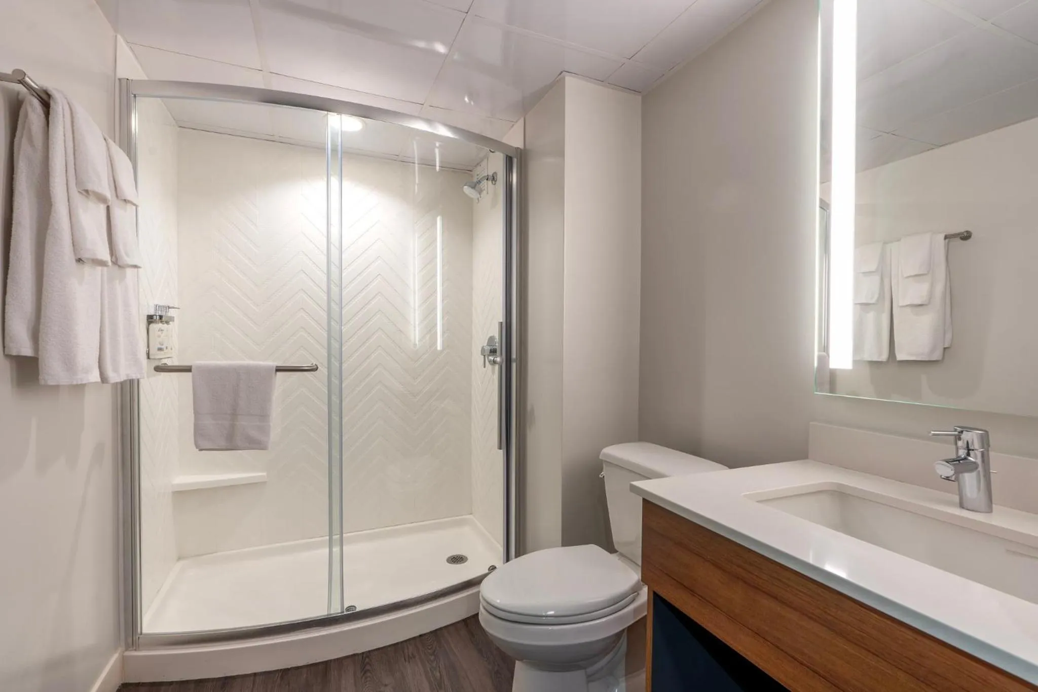 Bathroom in Holiday Inn New Orleans-Downtown Superdome by IHG
