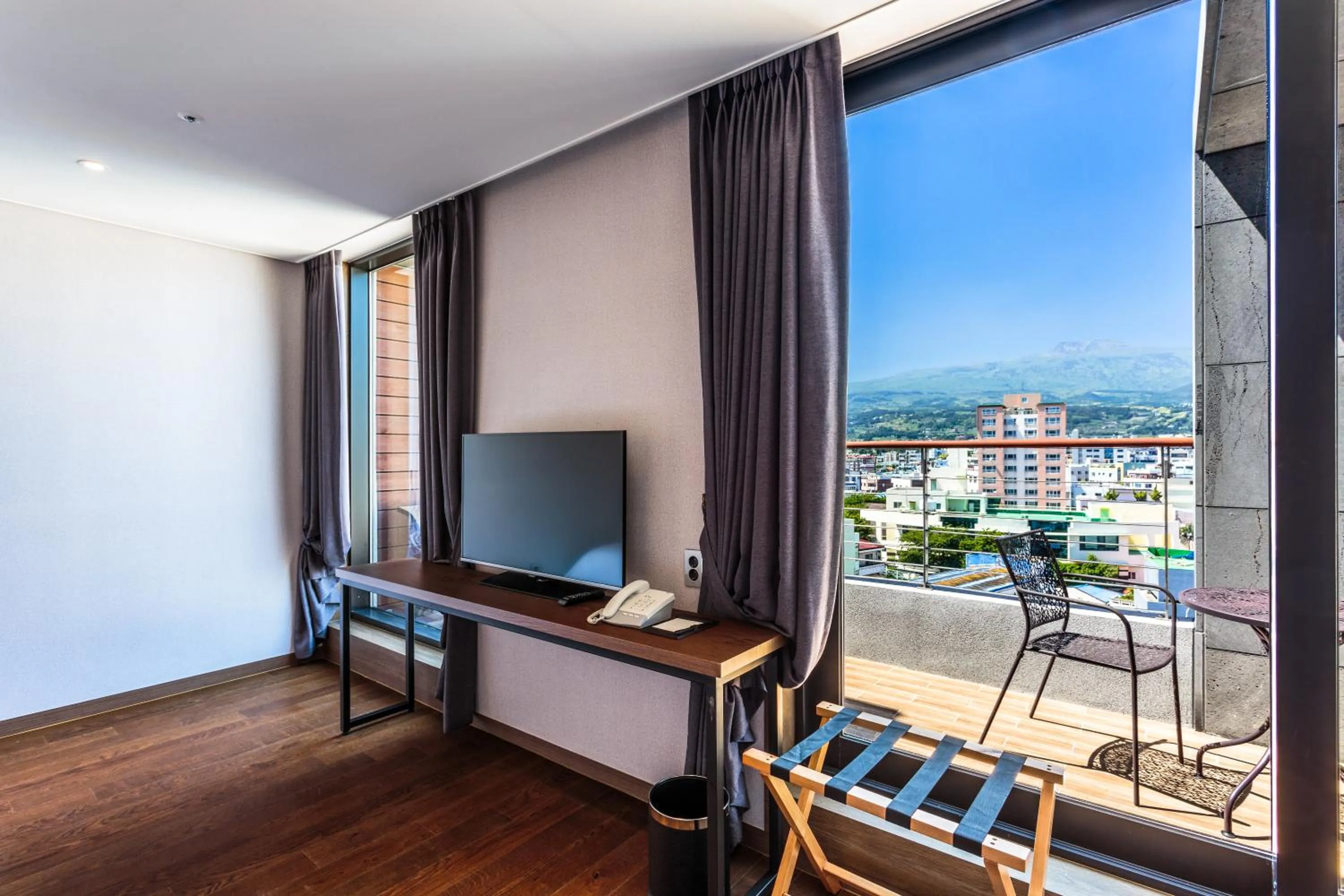 TV and multimedia, Seating Area in Hotel Alegria Seogwipo