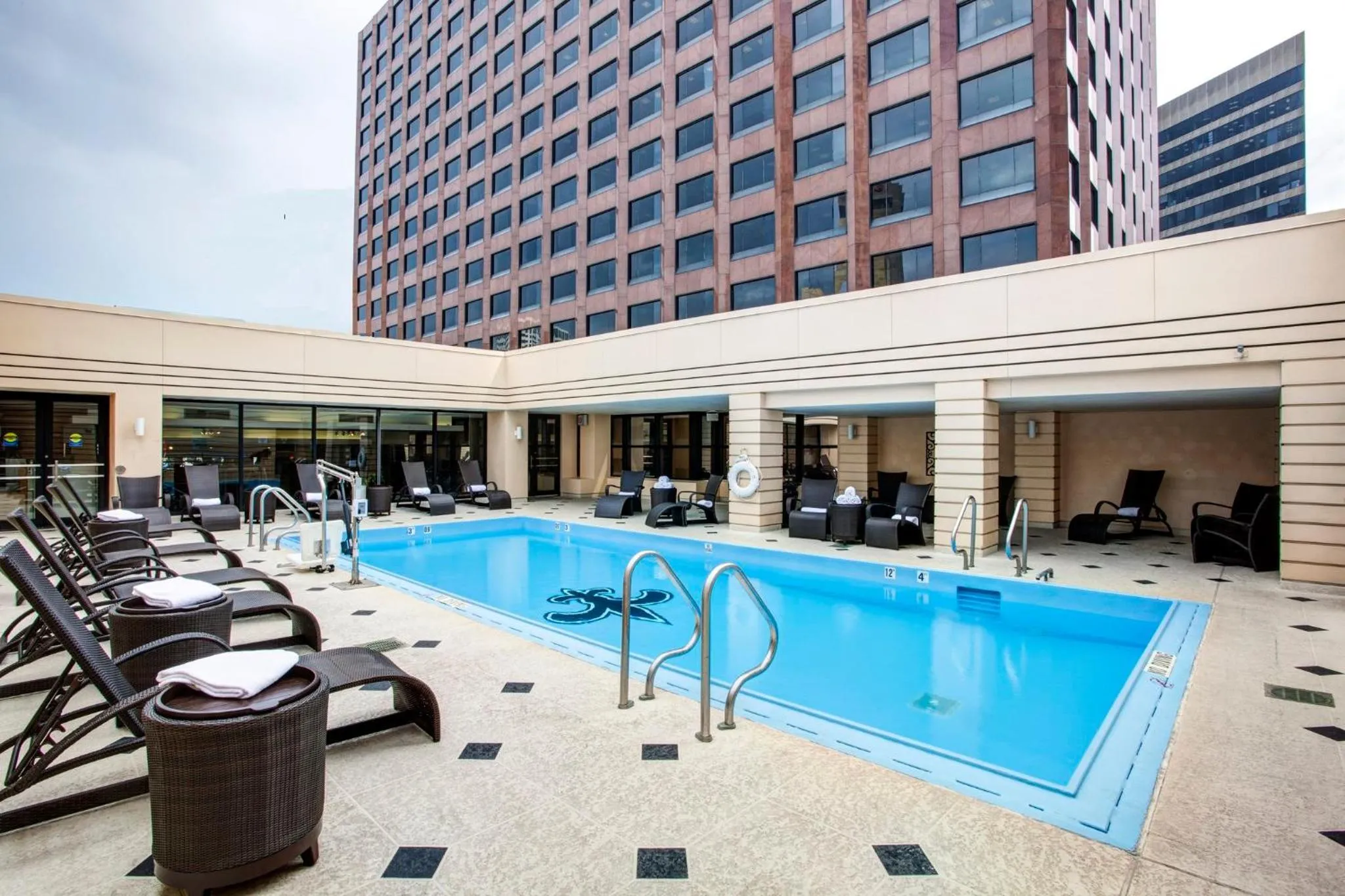 Swimming pool in InterContinental New Orleans by IHG