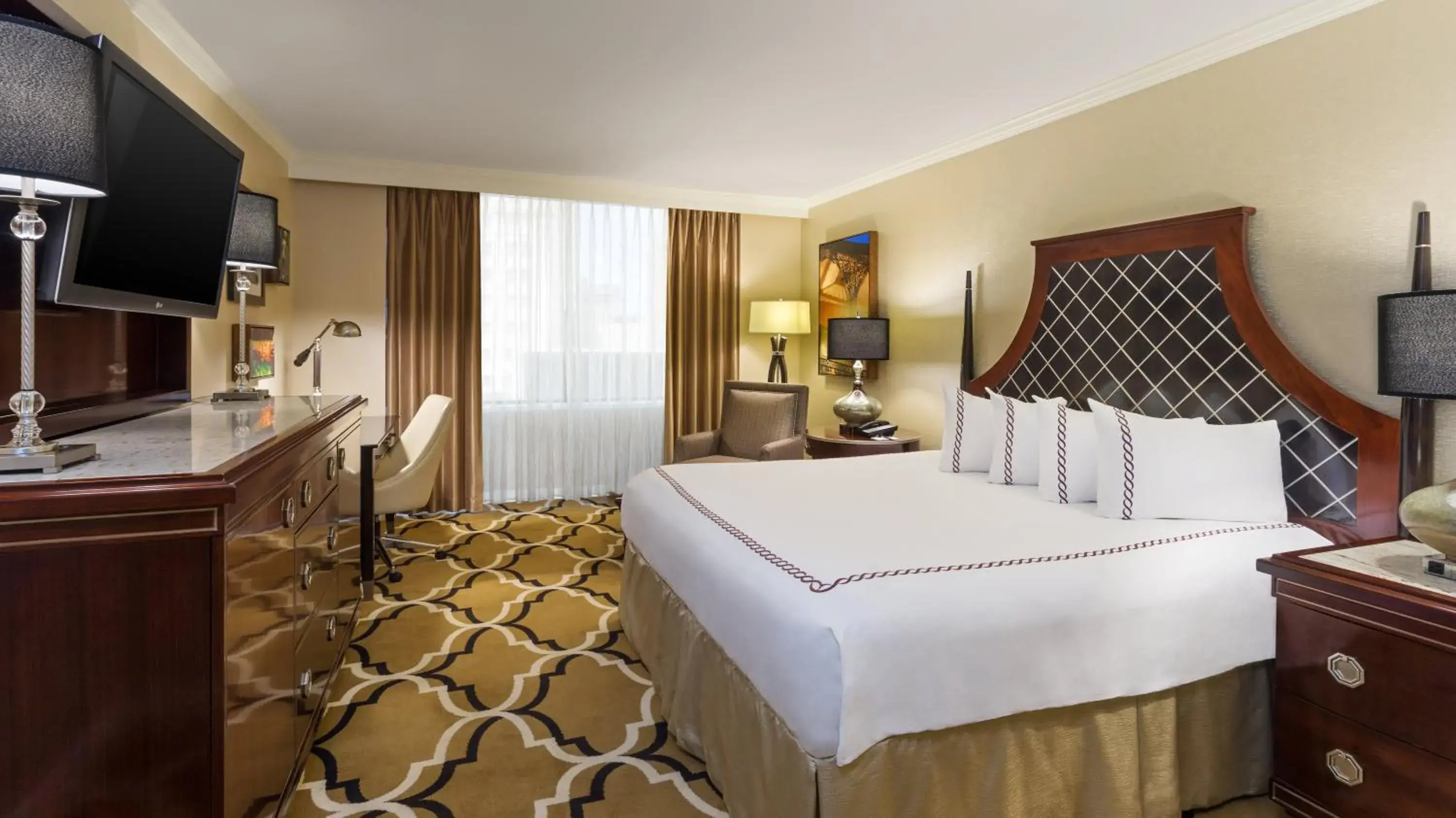 Photo of the whole room, Bed in InterContinental New Orleans by IHG Photo of the whole room, Bed in InterContinental New Orleans by IHG