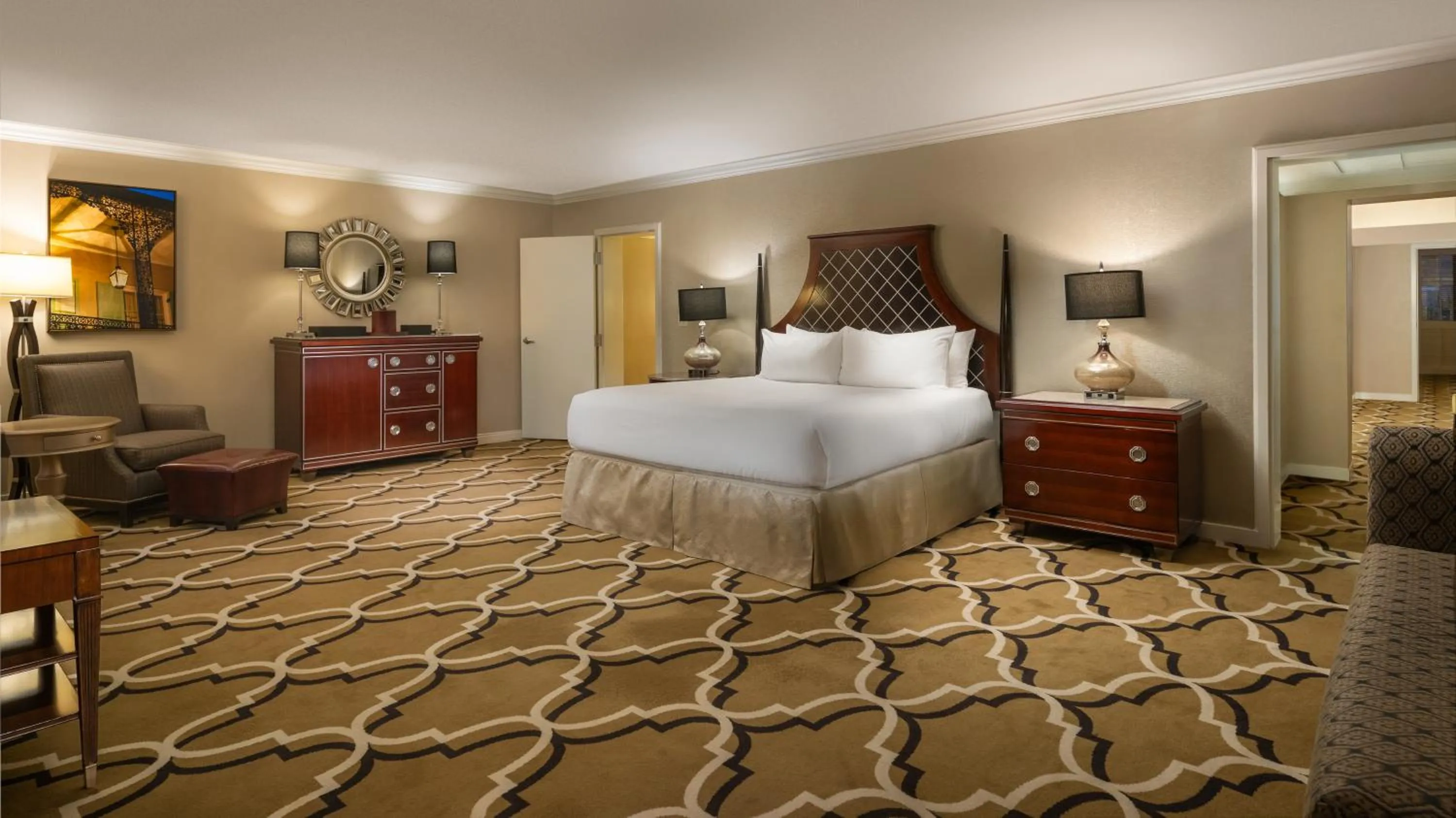 Bedroom, Bed in InterContinental New Orleans by IHG