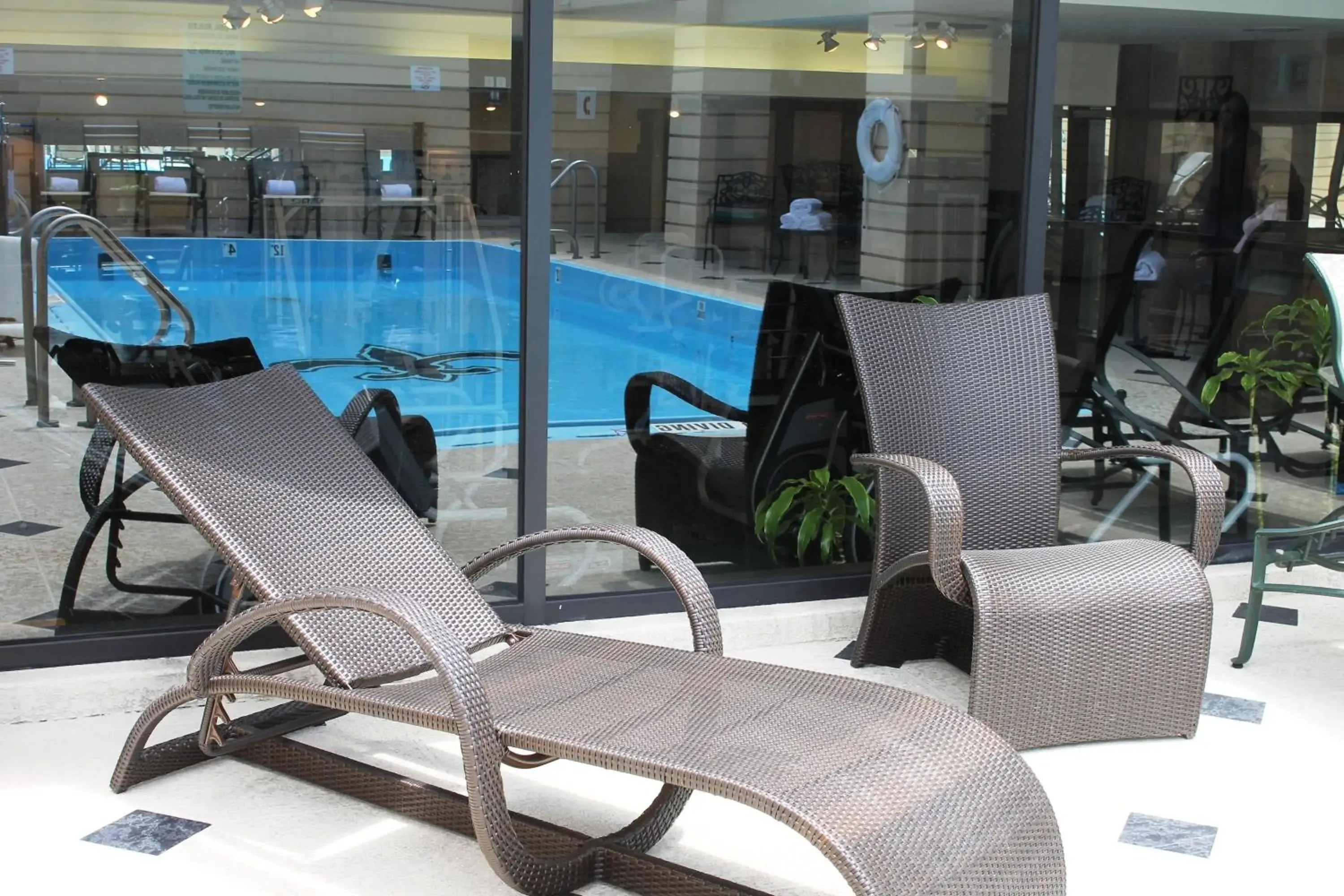 Swimming pool in InterContinental New Orleans by IHG Swimming pool in InterContinental New Orleans by IHG