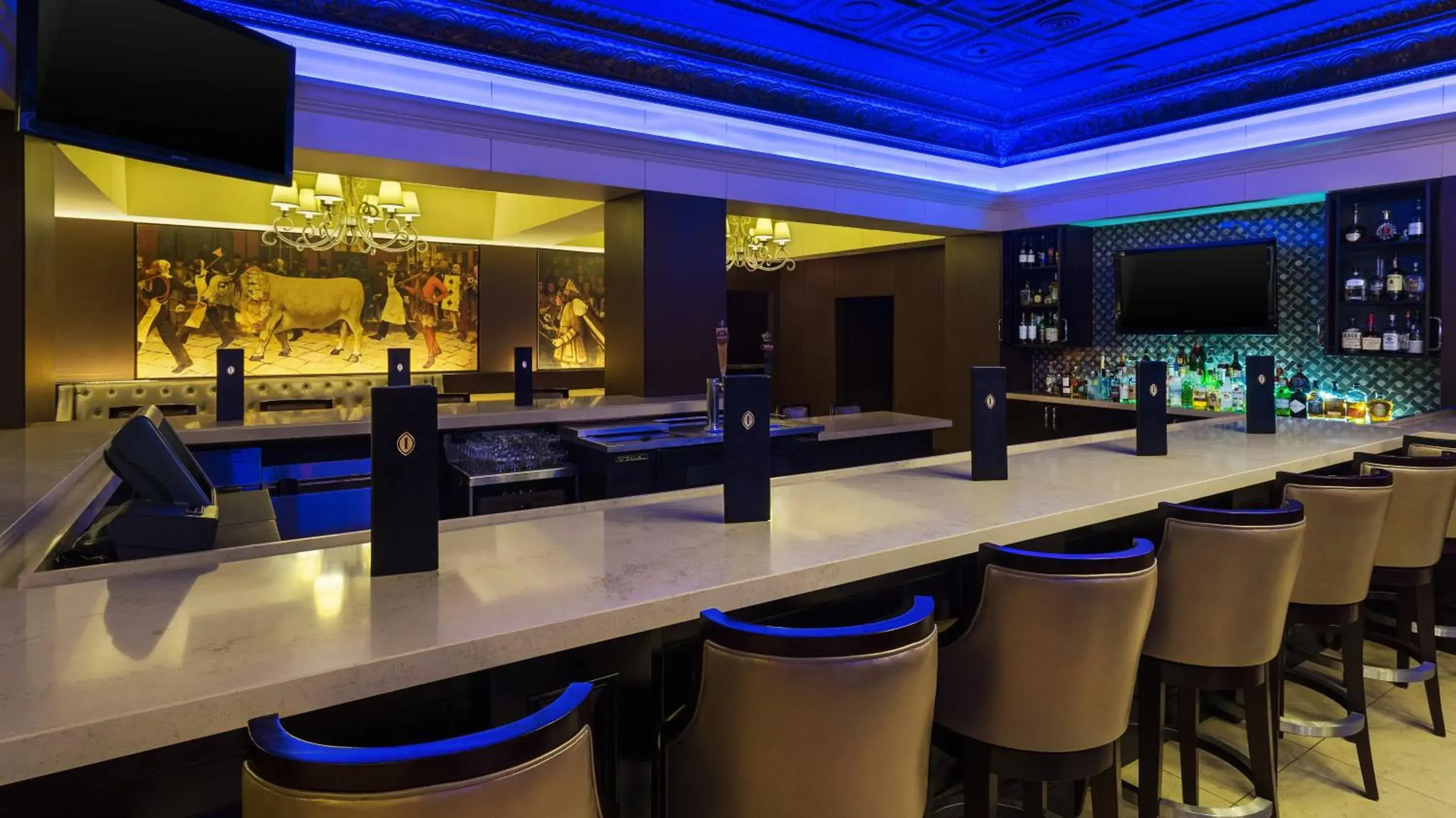 Restaurant/places to eat in InterContinental New Orleans by IHG Restaurant/places to eat in InterContinental New Orleans by IHG