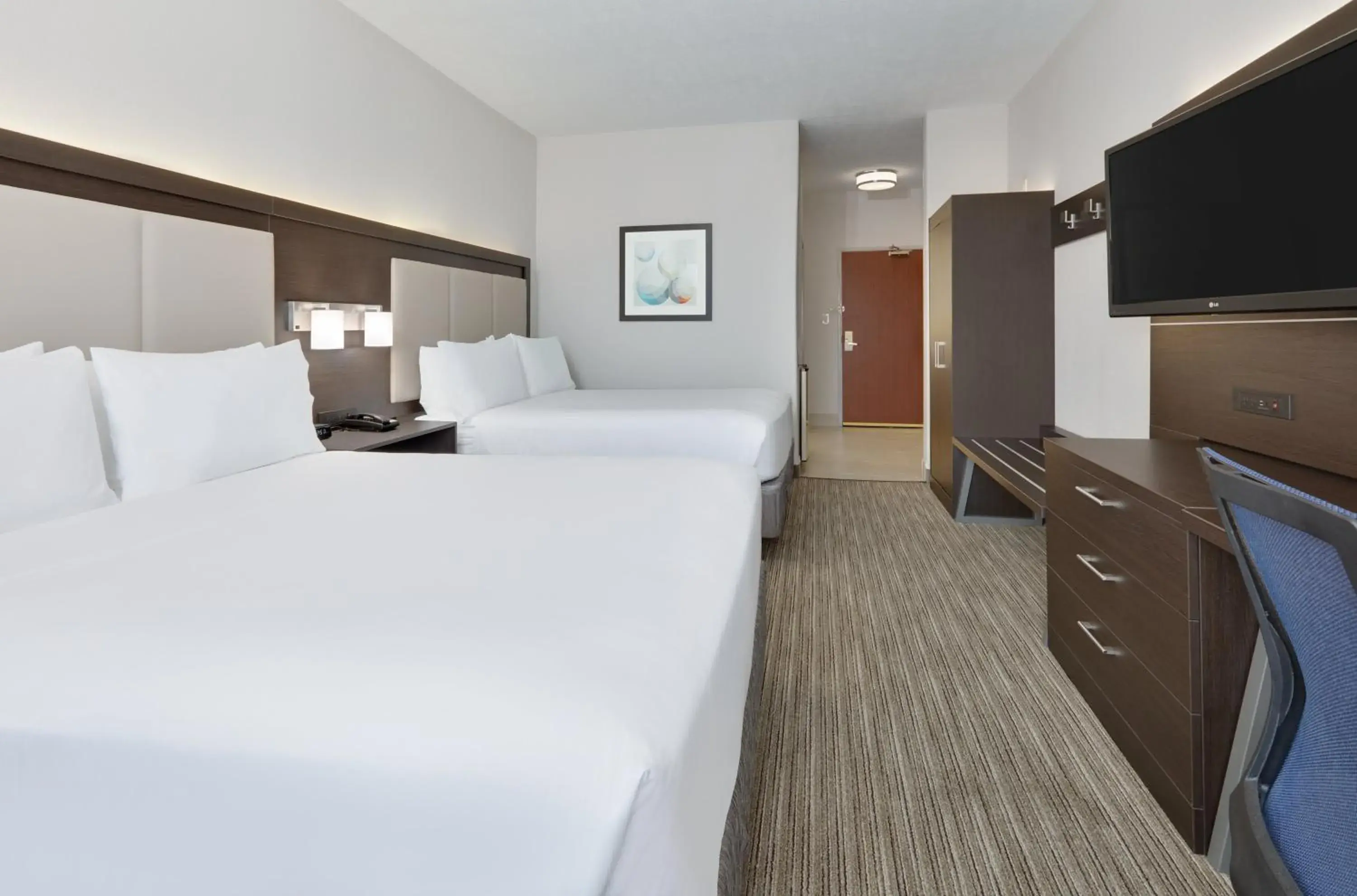 Photo of the whole room, Bed in Holiday Inn Express & Suites Dallas - Duncanville by IHG Photo of the whole room, Bed in Holiday Inn Express & Suites Dallas - Duncanville by IHG