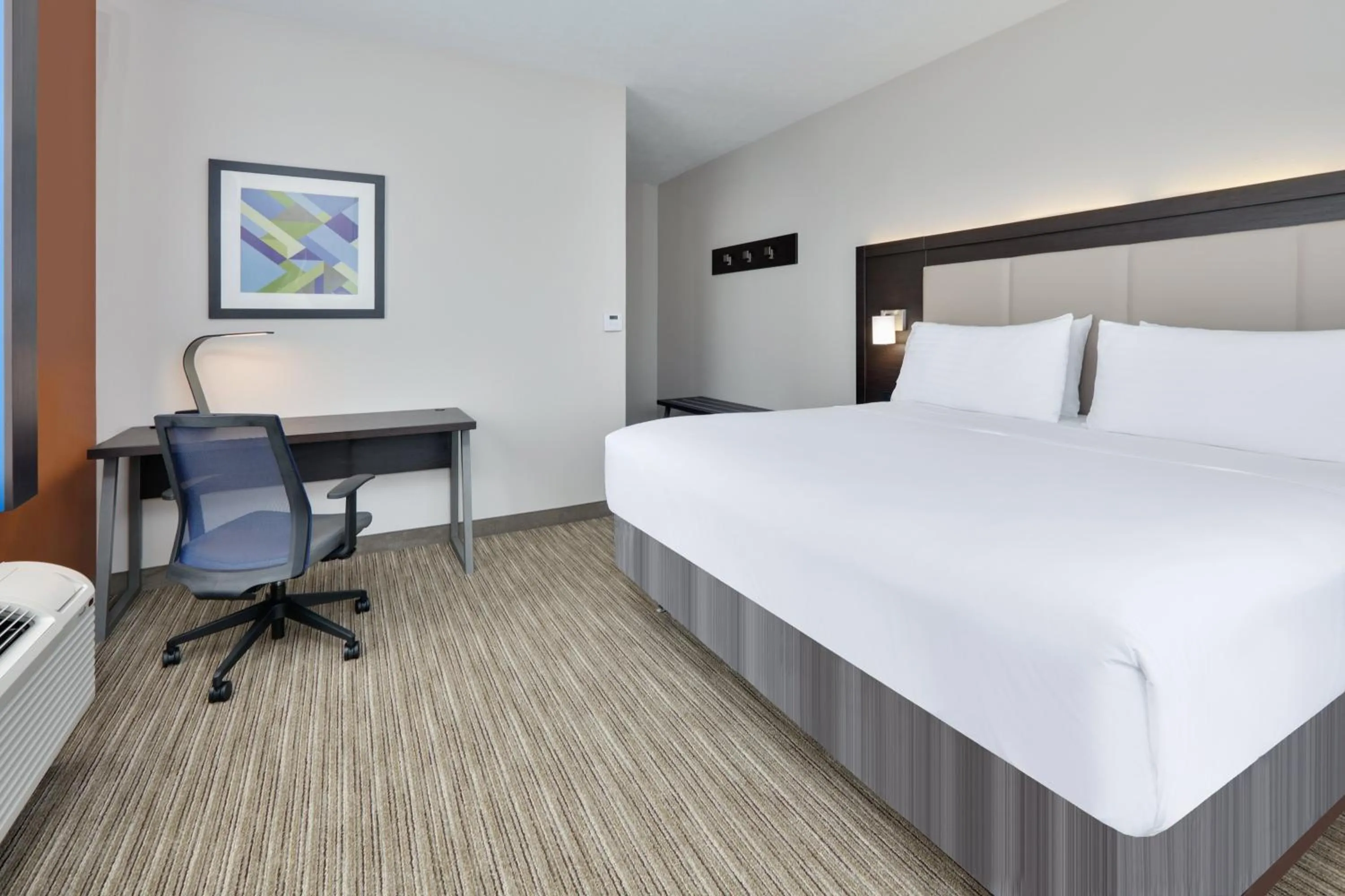 Photo of the whole room, Bed in Holiday Inn Express & Suites Dallas - Duncanville by IHG