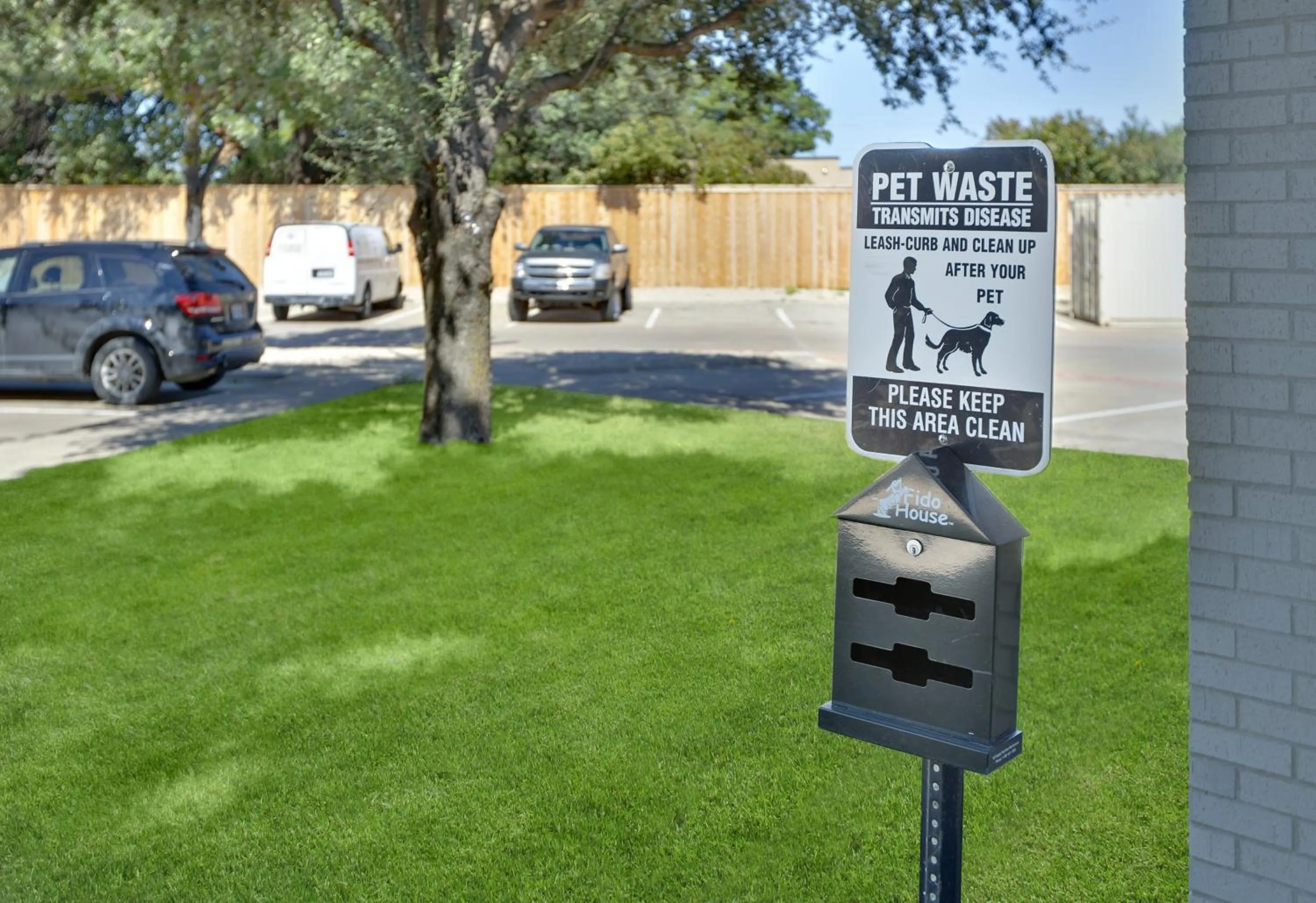 Decorative detail in Holiday Inn Express & Suites Dallas - Duncanville by IHG