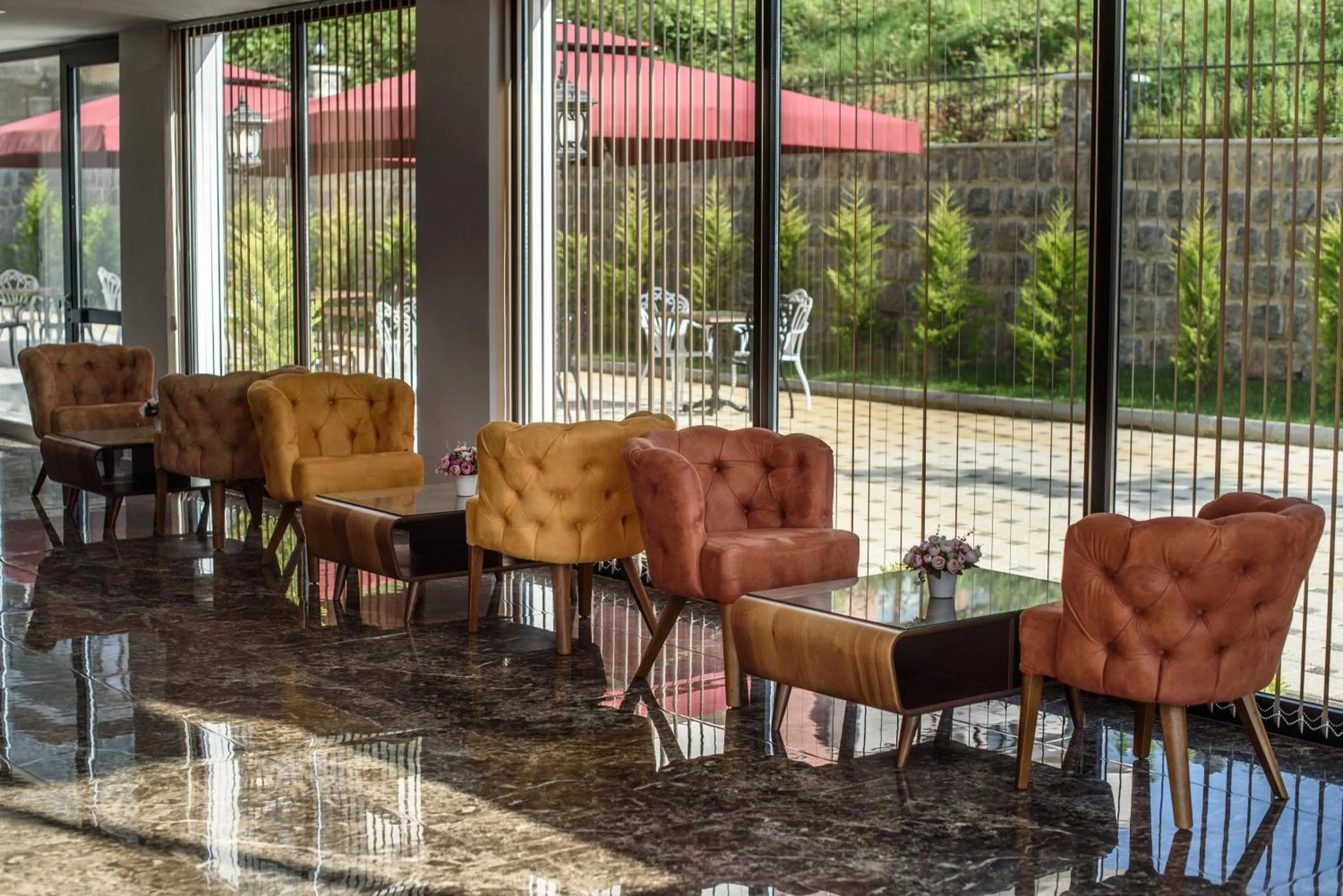 Lobby or reception in White House Hotel